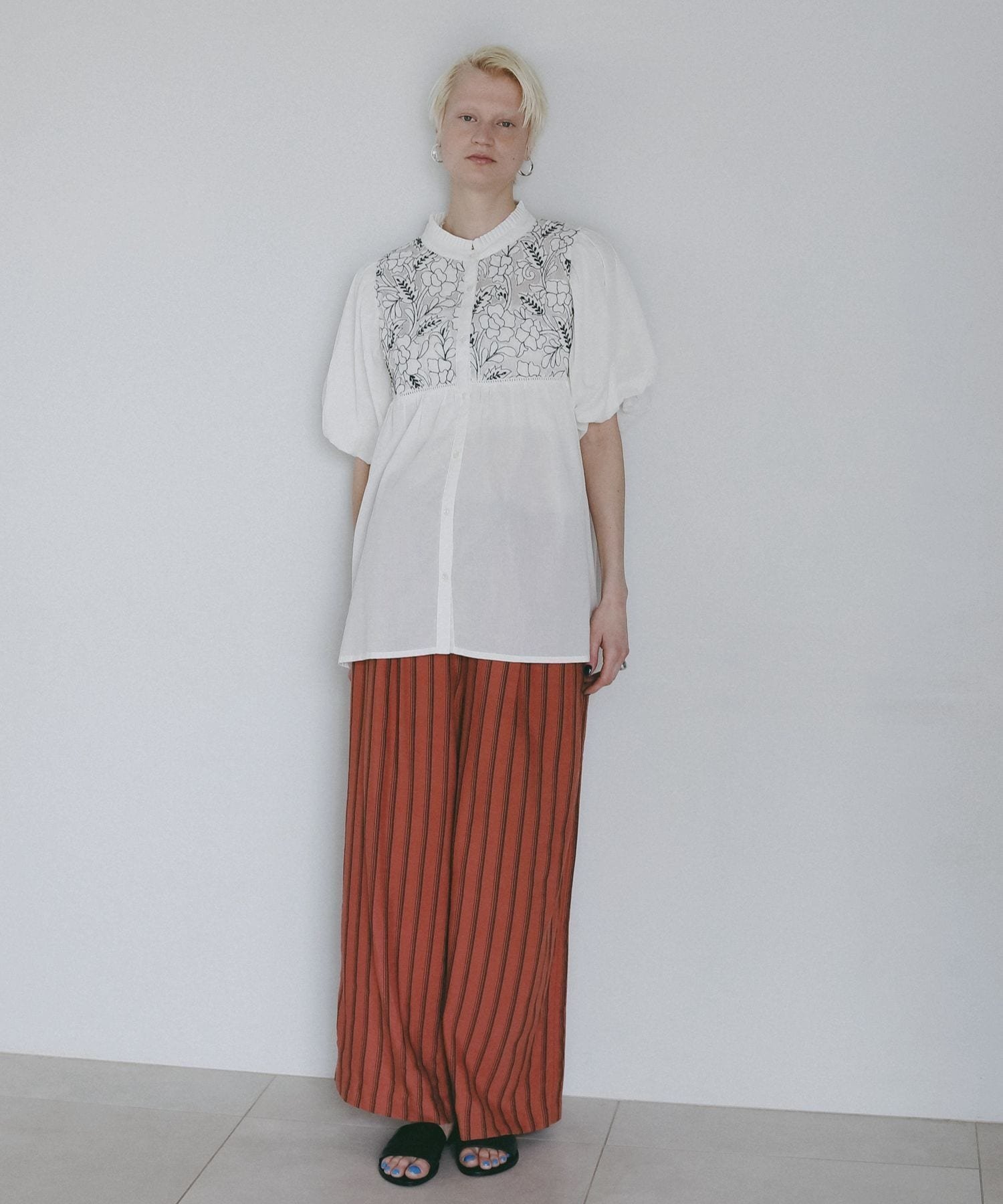 【AMERICAN RAG CIE】 インディアレースブラウス(WOMEN) ベイフロー トップス シャツ・ブラウス ホワイト ブラック