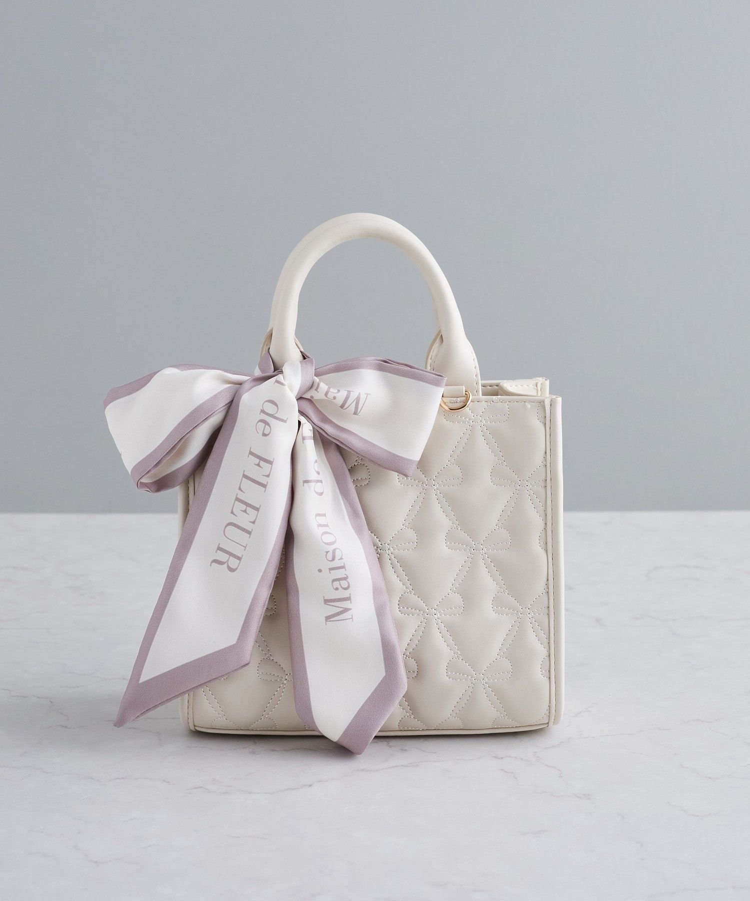 Maison de FLEUR スカーフ付リボンキルティング2Wayバッグ メゾン ド フルール バッグ トートバッグ ホワイト ピンク ブラック【送料無料】のサムネイル