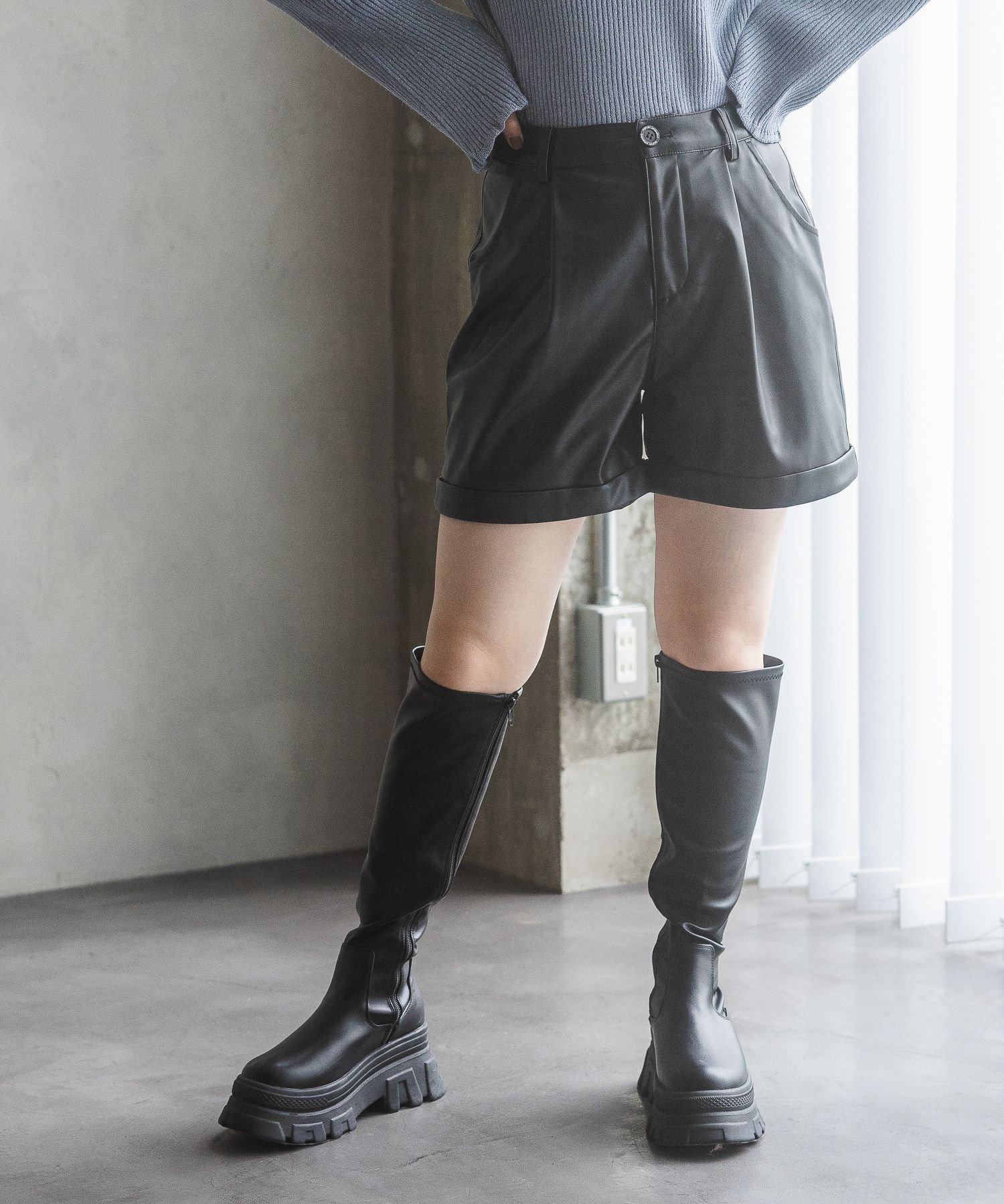 【SALE／62%OFF】repipi armario フェイクレザーショートパンツ レピピアルマリオ パンツ その他のパンツ ブラウン ブラック