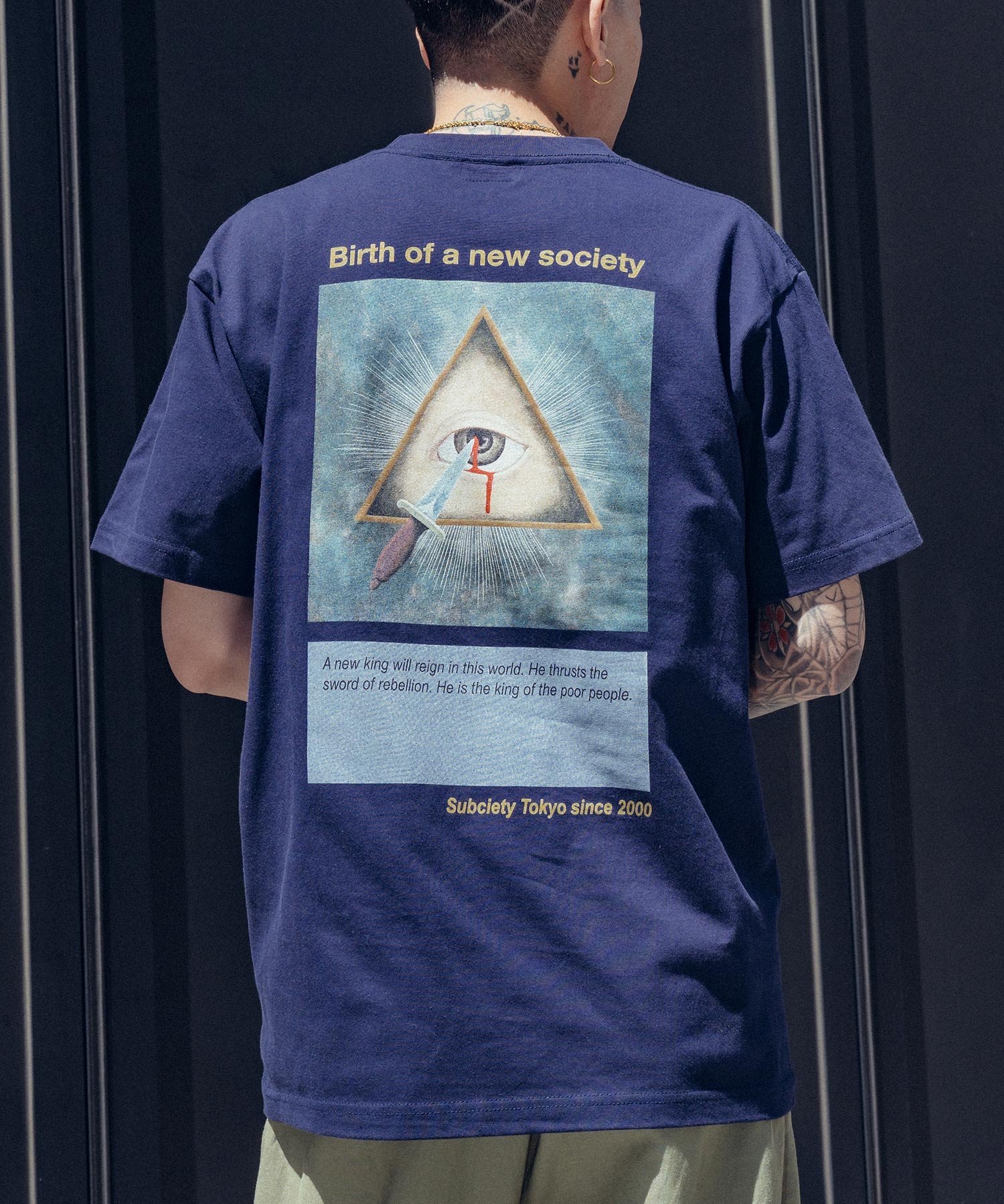 Subciety New World Order Tee サブサエティ トップス カットソー・Tシャツ ホワイト ネイビー ブラック