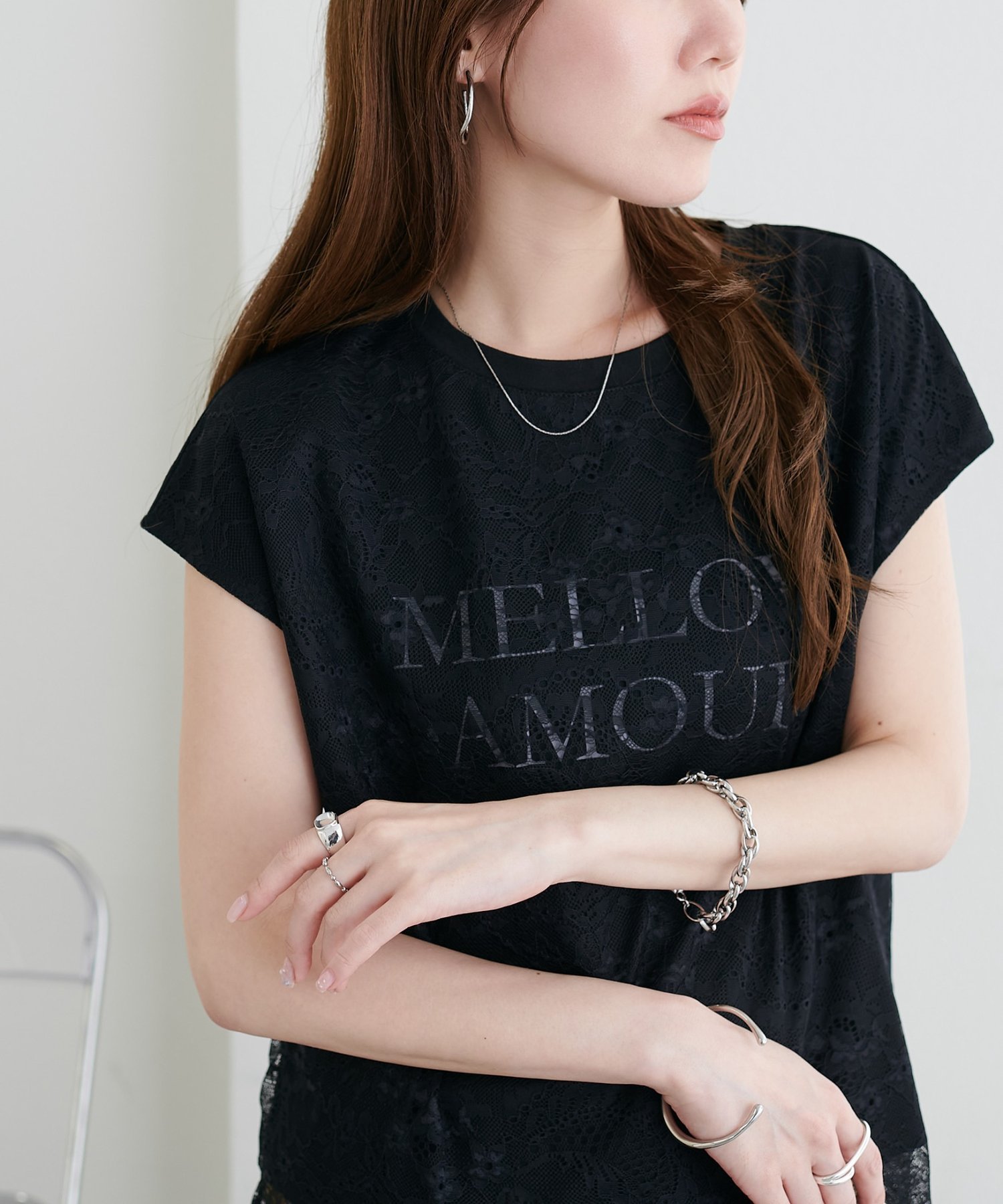 レースレイヤードロゴTシャツ ディスコート トップス カットソー・Tシャツ ブラック ホワイト