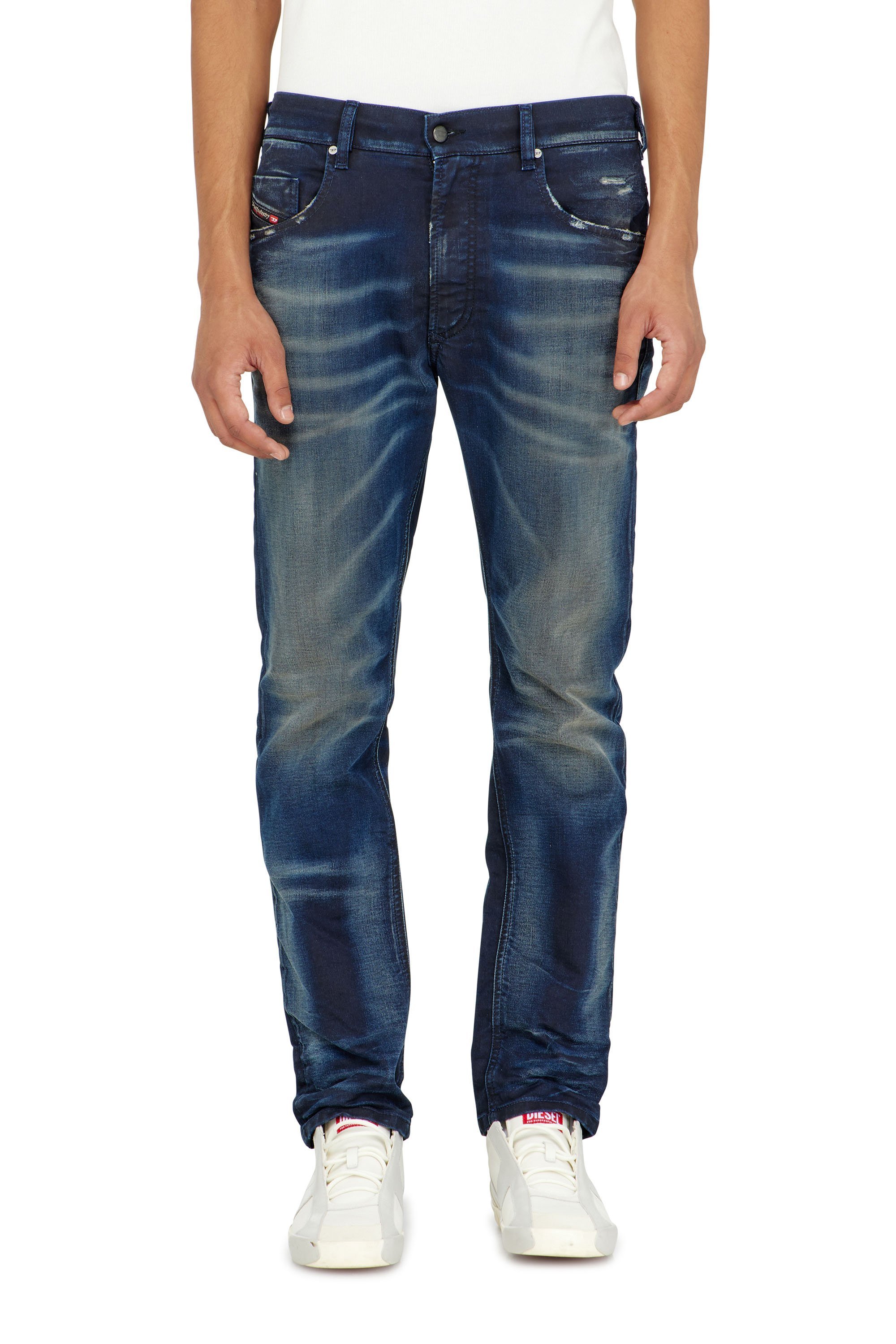 DIESEL メンズ デニムパンツ ジョグジーンズ 2032 D-KROOLEY-BW JO ディーゼル パンツ ジーンズ・デニムパンツ ブルー【送料無料】