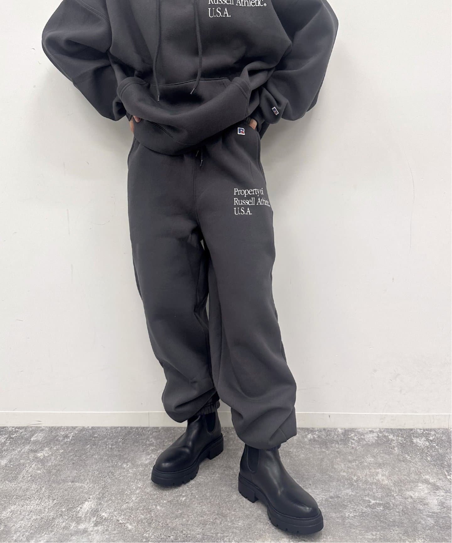 U by SPICK&SPAN ≪予約≫【RUSSELL ATHLETIC/ラッセル・アスレティック】 ECO-Blend Sweat Pants ユーバイスピックアンドスパン パンツ ジャージ・スウェットパンツ グレー ブラウン【送料無料】