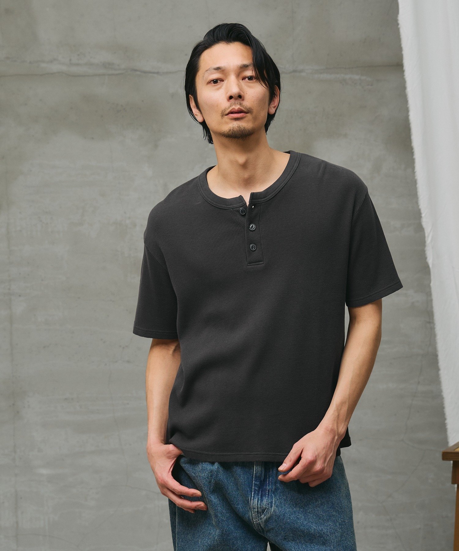 【paradigm】ガス焼きワッフルヘンリーネックT コロニー トゥーワンスリーナイン トップス カットソー・Tシャツ グレー ホワイト ブラック