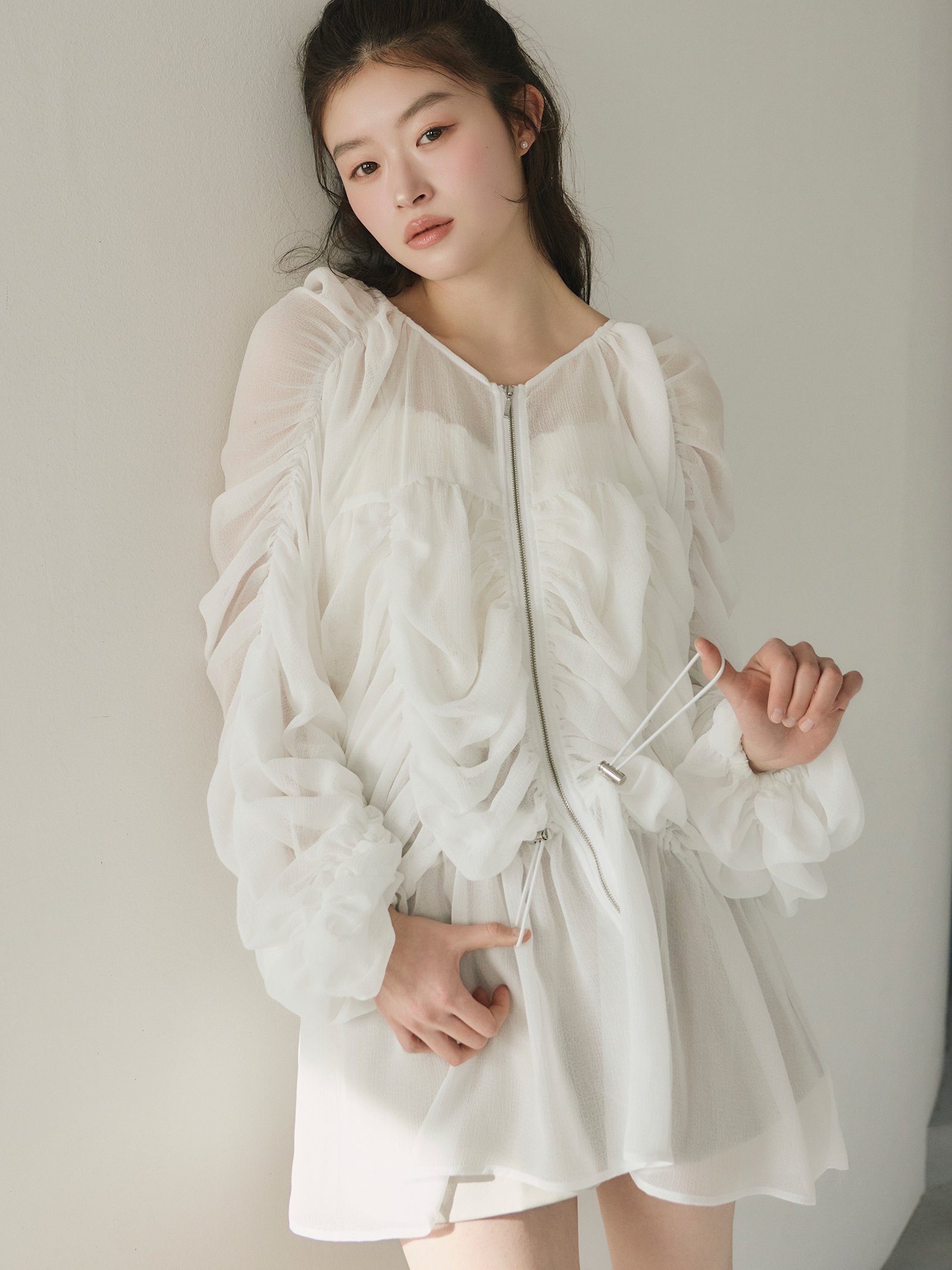 Olu. シアーギャザーペプラムブルゾン オルドット ジャケット・アウター ブルゾン・ジャンパー ブルー ホワイト【送料無料】