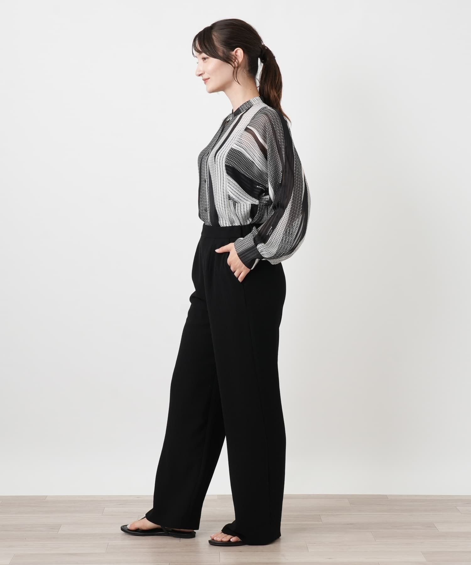 Leilian センタープレスパンツ【ROCHAS Premiere】 レリアン パンツ その他のパンツ ブラック