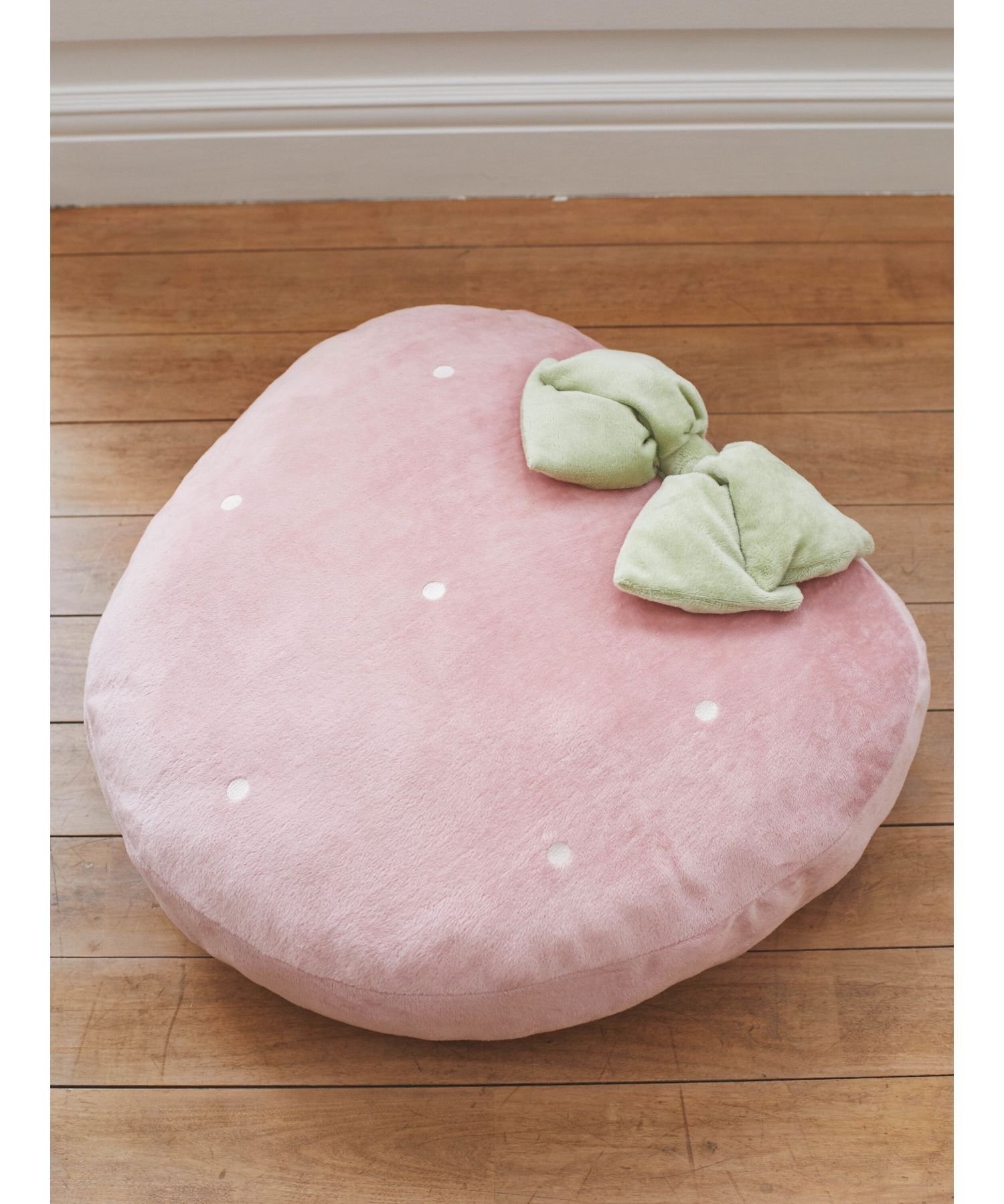 【SALE／40%OFF】Maison de FLEUR いちごクッション メゾン ド フルール インテリア・生活雑貨 その他..