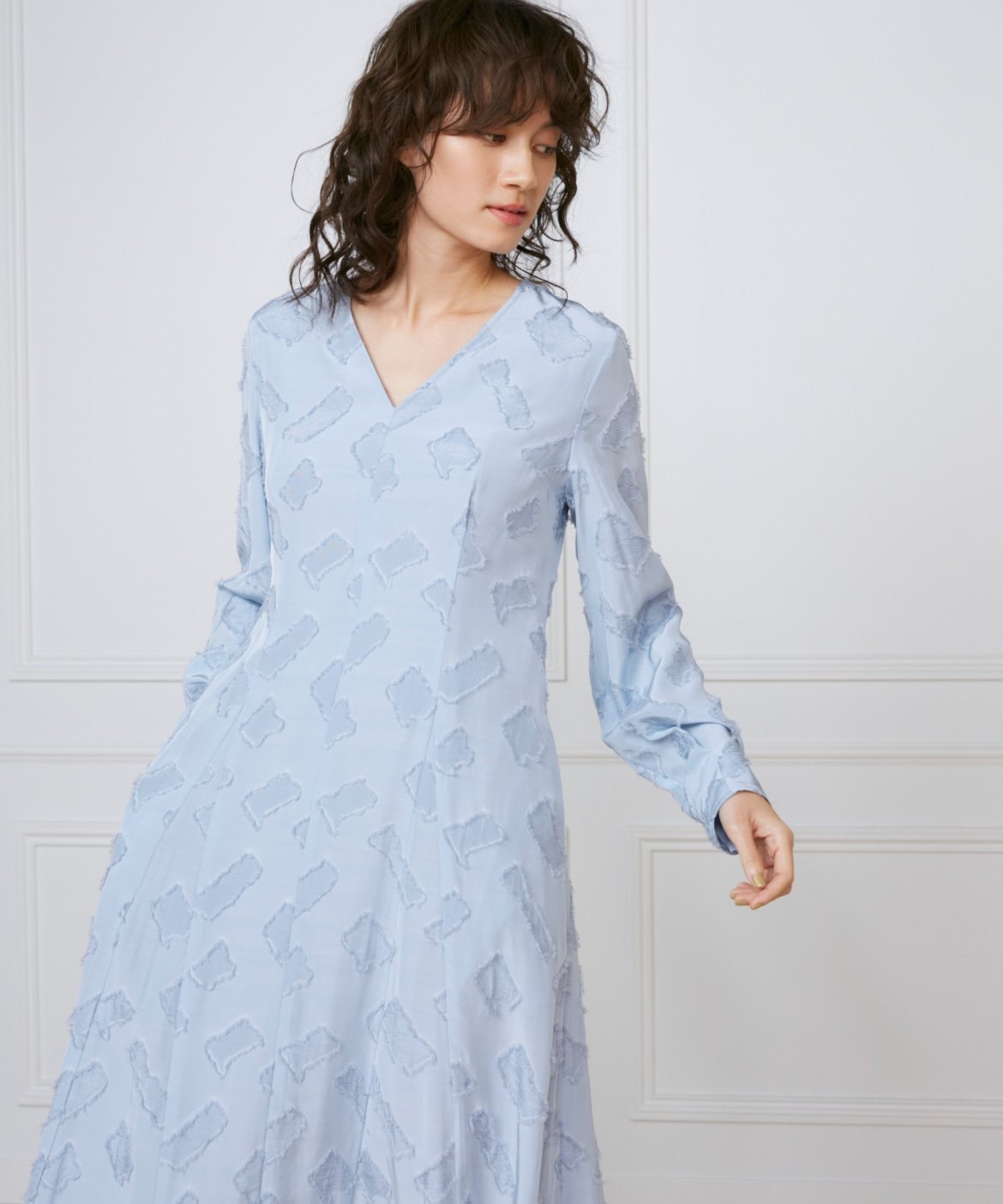 INED 《大きいサイズ》ミディ丈ワンピース 《la veille by SUPERIOR CLOSET》 イネド ワンピース・ドレス その他のワンピース・ドレス ブルー ホワイト