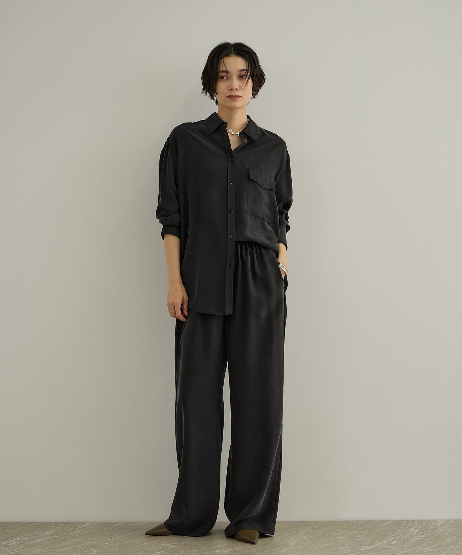 SALON adam et rope' GENTLE SILK パンツ / セットアップ対応・新色追加 サロン アダム エ ロペ トップス シャツ・ブラウス ブラック ブラウン
