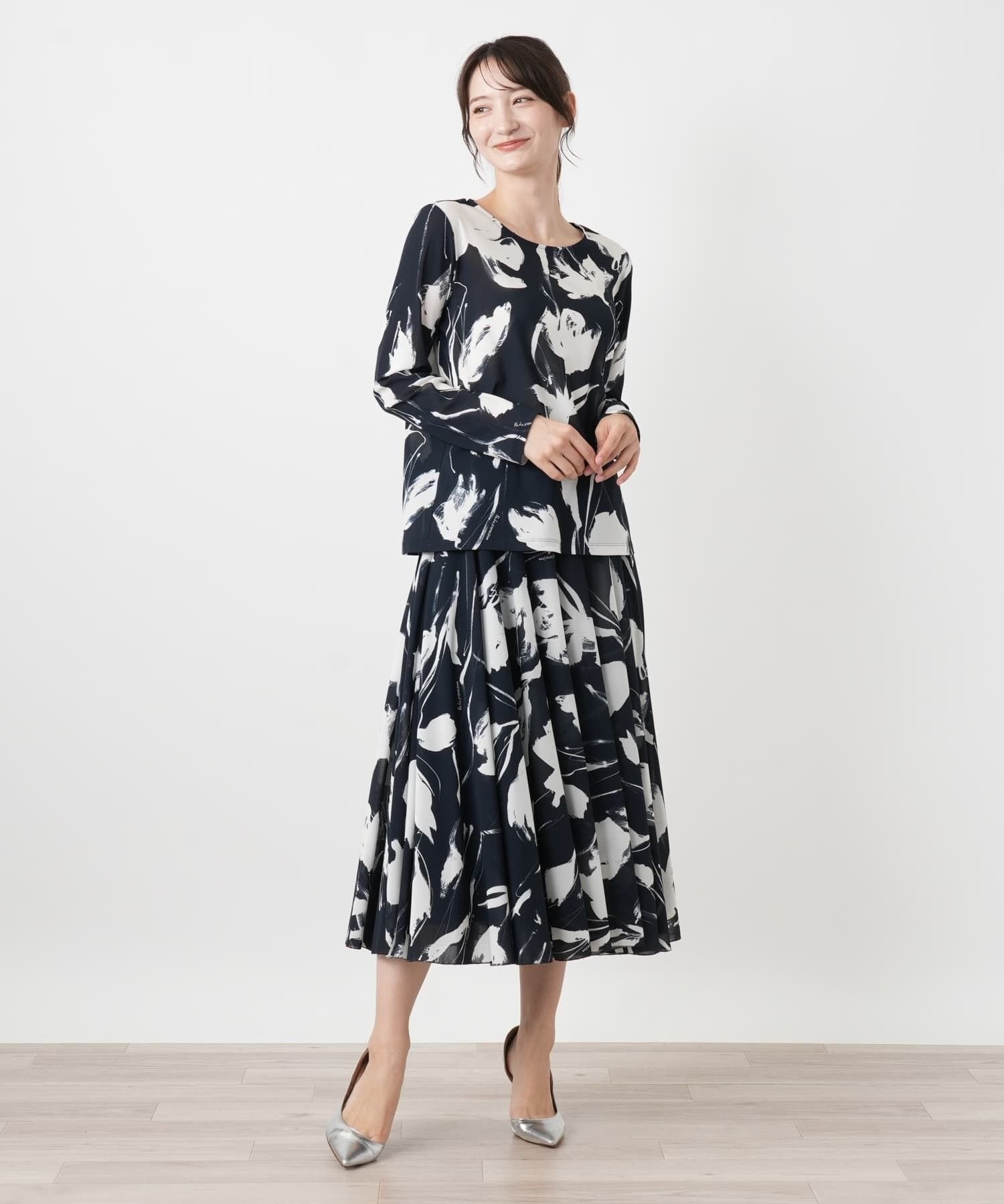 Leilian プリントクルーネックブラウス【ROCHAS Premiere】 レリアン トップス カットソー・Tシャツ ホワイト ネイビー