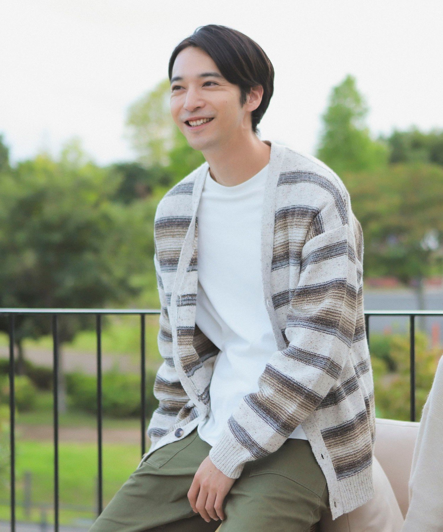 【SALE/70%OFF】B:MING by BEAMS ネップ ボーダー Vネック カーディガン ビームス アウトレット トップス ニット ブルー ホワイト