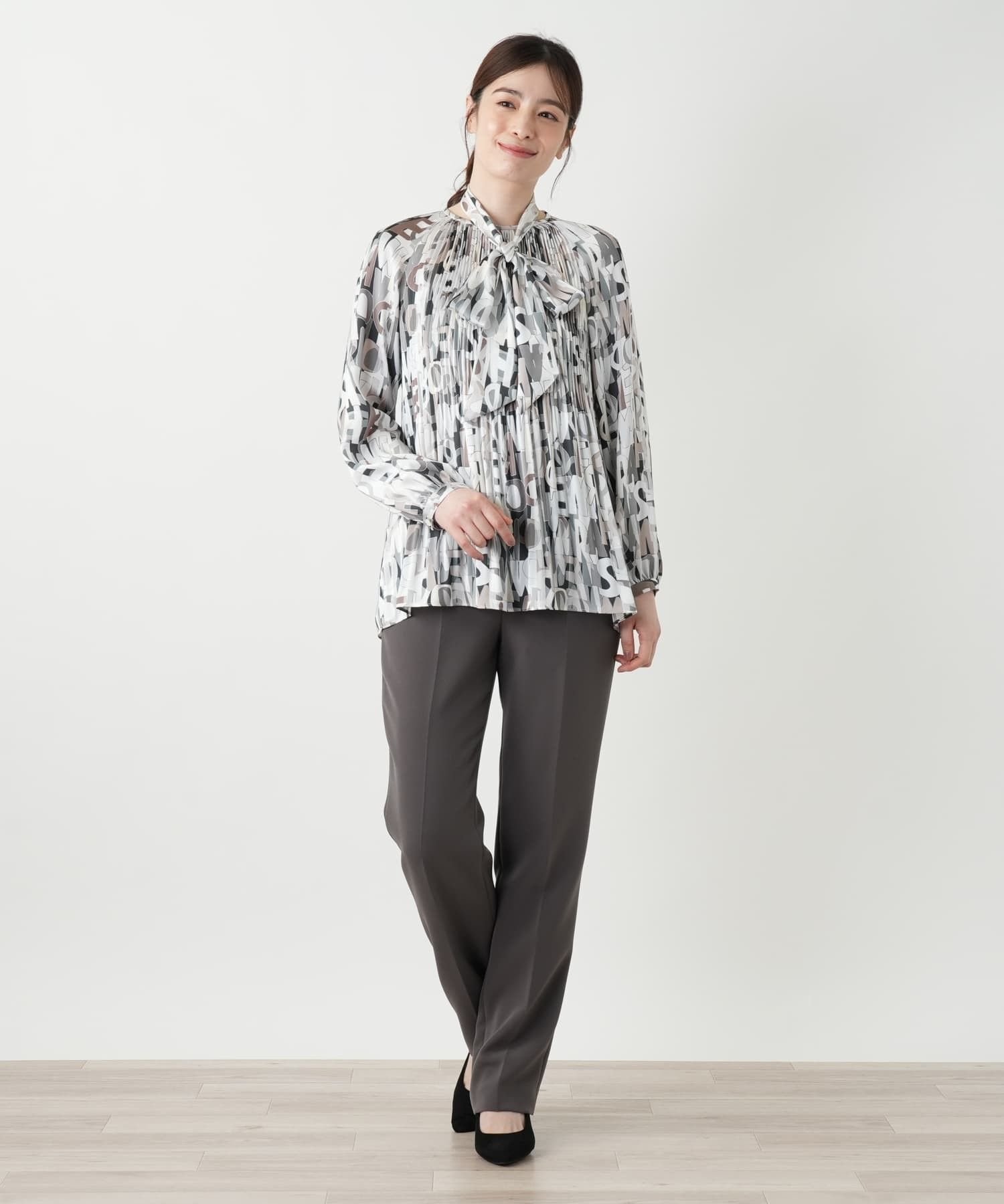 Leilian プリントボウタイブラウス【ROCHAS Premiere】 レリアン トップス シャツ・ブラウス