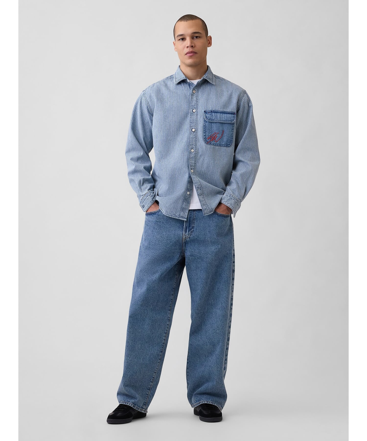 (U)Gap × Sean Wotherspoon リラックスフィット レールロード デニムシャツ ギャップ トップス シャツ・ブラウス ブルー