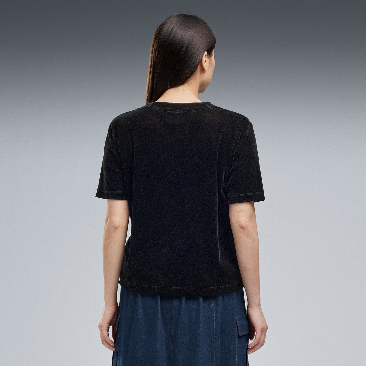 ウィメンズ ESS エレベーテッド ベロア メッシュ 半袖 Tシャツ ESS ELEVATED VELOUR SS TEE プーマ トップス カットソー・Tシャツ ブラック