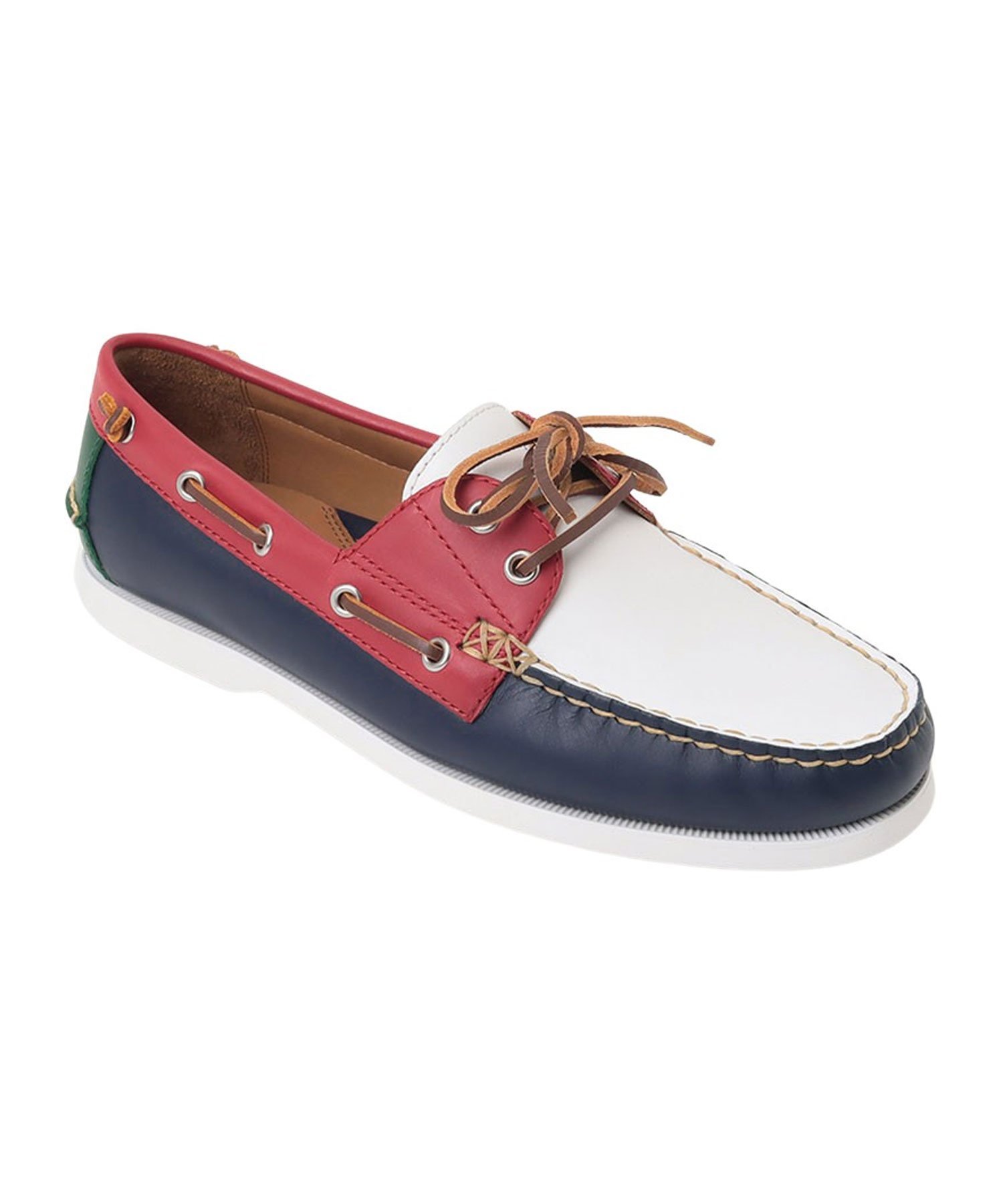 REGAL FOOT COMMUNITY（リーガル フットコミュニティー）POLO RALPH LAUREN RB06 MERTON BOAT マートンボート ネイビー3カラーコンビ カジュアルシューズ ポロ ラルフ ローレン美しいレザーやハンドステッチのディテールで上質感を高めたクラシックなボートシューズ。LWG認証レザーを採用しています。【修理】不可■POLO RALPH LAUREN （ポロラルフローレン）■1967年にアメリカ・ニューヨークで創業して以来、アメリカントラッド、アイビーファッションの中心的存在として世界中のファンを魅了し続けるファッションブランドです。※靴箱の「CM」サイズと商品ページのサイズとは表記が異なる場合があります。型番：NV3CRB0632996-NV3-75 KN6605【採寸】サイズインヒール含25.5cm(75)約3cm26.0cm(80)約3cm26.5cm(85)約3cm27.0cm(90)約3cm27.5cm(95)約3.5cm28.0cm(100)約3.5cm商品のサイズについて【商品詳細】ベトナム素材：アッパー:牛革100%ライニング:牛革100%アウトソール:ラバー100%サイズ：25.5cm(75)、26.0cm(80)、26.5cm(85)、27.0cm(90)、27.5cm(95)、28.0cm(100)※画面上と実物では多少色具合が異なって見える場合もございます。ご了承ください。商品のカラーについて 【予約商品について】 ※「先行予約販売中」「予約販売中」をご注文の際は予約商品についてをご確認ください。REGAL FOOT COMMUNITY（リーガル フットコミュニティー）POLO RALPH LAUREN RB06 MERTON BOAT マートンボート ネイビー3カラーコンビ カジュアルシューズ ポロ ラルフ ローレン美しいレザーやハンドステッチのディテールで上質感を高めたクラシックなボートシューズ。LWG認証レザーを採用しています。【修理】不可■POLO RALPH LAUREN （ポロラルフローレン）■1967年にアメリカ・ニューヨークで創業して以来、アメリカントラッド、アイビーファッションの中心的存在として世界中のファンを魅了し続けるファッションブランドです。※靴箱の「CM」サイズと商品ページのサイズとは表記が異なる場合があります。型番：NV3CRB0632996-NV3-75 KN6605【採寸】サイズインヒール含25.5cm(75)約3cm26.0cm(80)約3cm26.5cm(85)約3cm27.0cm(90)約3cm27.5cm(95)約3.5cm28.0cm(100)約3.5cm商品のサイズについて【商品詳細】ベトナム素材：アッパー:牛革100%ライニング:牛革100%アウトソール:ラバー100%サイズ：25.5cm(75)、26.0cm(80)、26.5cm(85)、27.0cm(90)、27.5cm(95)、28.0cm(100)※画面上と実物では多少色具合が異なって見える場合もございます。ご了承ください。商品のカラーについて 【予約商品について】 ※「先行予約販売中」「予約販売中」をご注文の際は予約商品についてをご確認ください。■重要なお知らせ※ 当店では、ギフト配送サービス及びラッピングサービスを行っておりません。ご注文者様とお届け先が違う場合でも、タグ（値札）付「納品書 兼 返品連絡票」同梱の状態でお送り致しますのでご了承ください。 ラッピング・ギフト配送について※ 2点以上ご購入の場合、全ての商品が揃い次第一括でのお届けとなります。お届け予定日の異なる商品をお買い上げの場合はご注意下さい。お急ぎの商品がございましたら分けてご購入いただきますようお願い致します。発送について ※ 買い物カートに入れるだけでは在庫確保されませんのでお早めに購入手続きをしてください。当店では在庫を複数サイトで共有しているため、同時にご注文があった場合、売切れとなってしまう事がございます。お手数ですが、ご注文後に当店からお送りする「ご注文内容の確認メール」をご確認ください。ご注文の確定について ※ Rakuten Fashionの商品ページに記載しているメーカー希望小売価格は、楽天市場「商品価格ナビ」に登録されている価格に準じています。 商品の価格についてREGAL FOOT COMMUNITYREGAL FOOT COMMUNITYのモカシン・デッキシューズシューズ・靴ご注文・お届けについて発送ガイドラッピンググッズ3,980円以上送料無料ご利用ガイド