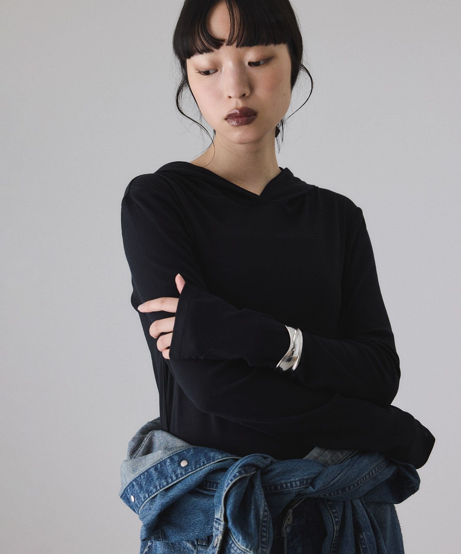 【SALE／40%OFF】ADAM ET ROPE' FEMME シアーフードプルオーバー アダムエロペ トップス カットソー・Tシャツ ホワイト ブラック【送料無料】