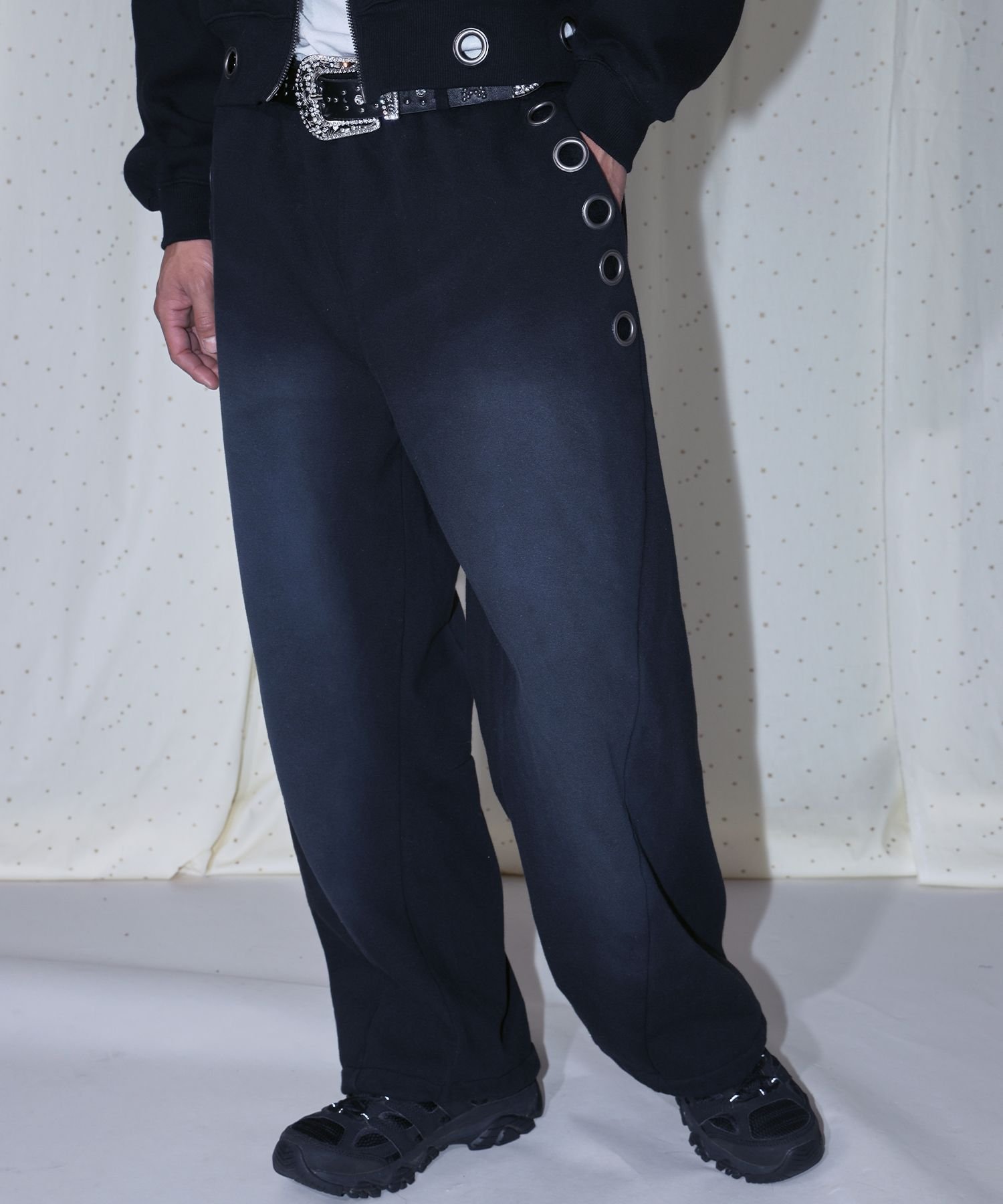 B ONE SOUL *新色追加【sqnz(エスキュンズ)】sqnz fade sweat pants / スウェット パンツ 加工 ハトメ スタッズ 裏起毛≪SET UP着用可能≫ ナバル パンツ その他のパンツ グレー ブラック ピンク【送料無料】