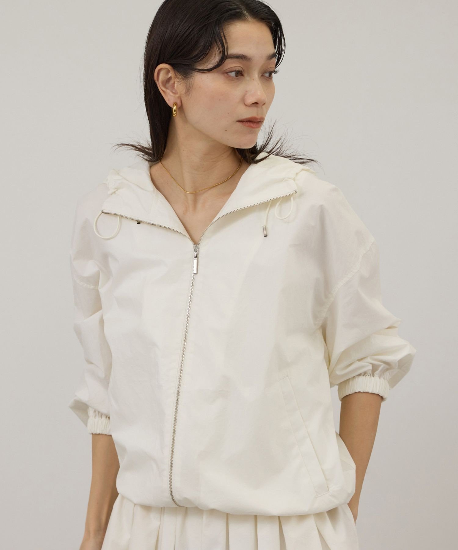 SALON adam et rope' コーティングフーディーブルゾン / セットアップ対応 サロン アダム エ ロペ ジャケット・アウター ブルゾン・ジャンパー ホワイト ネイビー【送料無料】