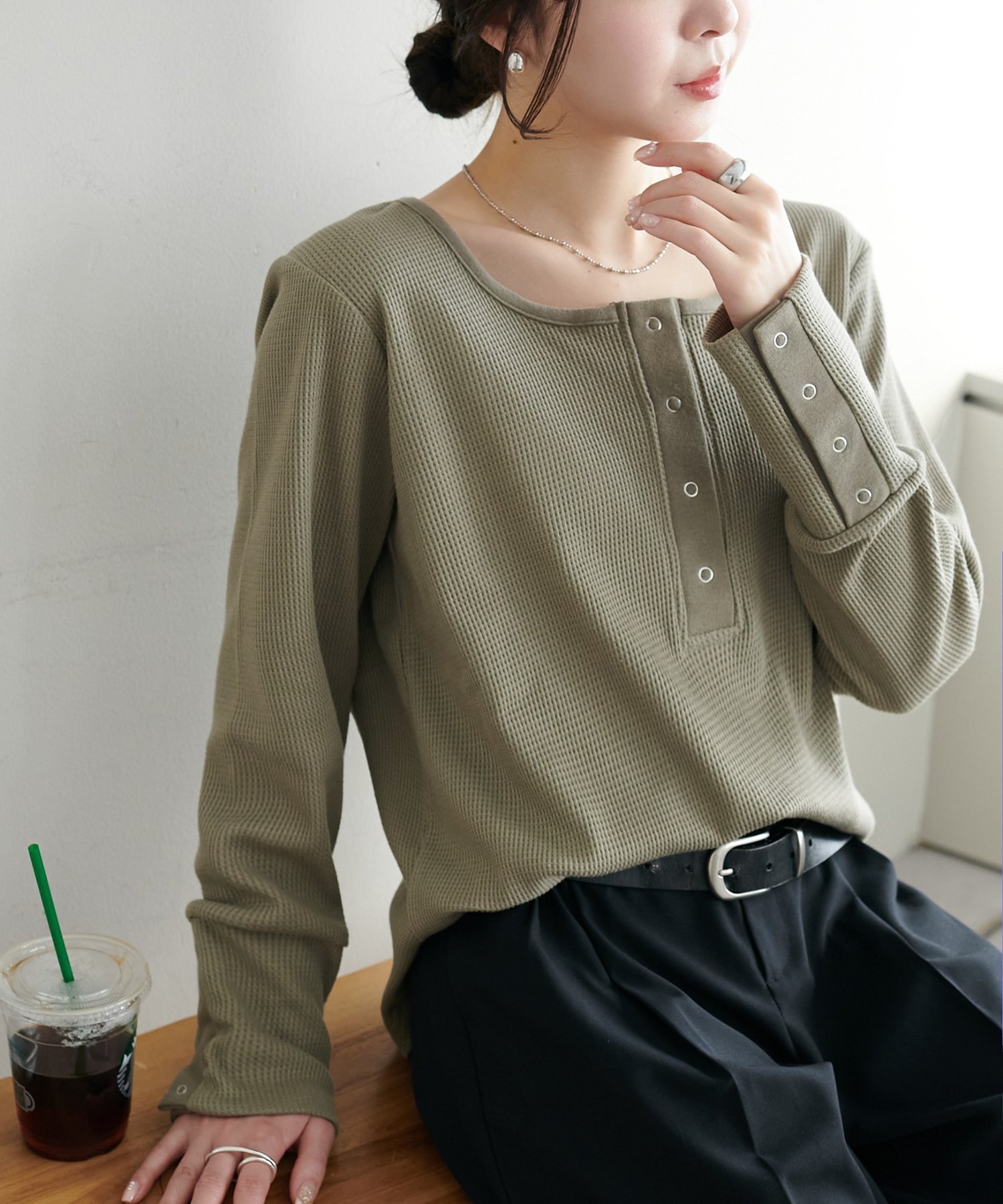 【WEB限定】袖リングボタンワッフルロンT ディスコート トップス カットソー・Tシャツ ブラック ホワイト グレー オレンジ