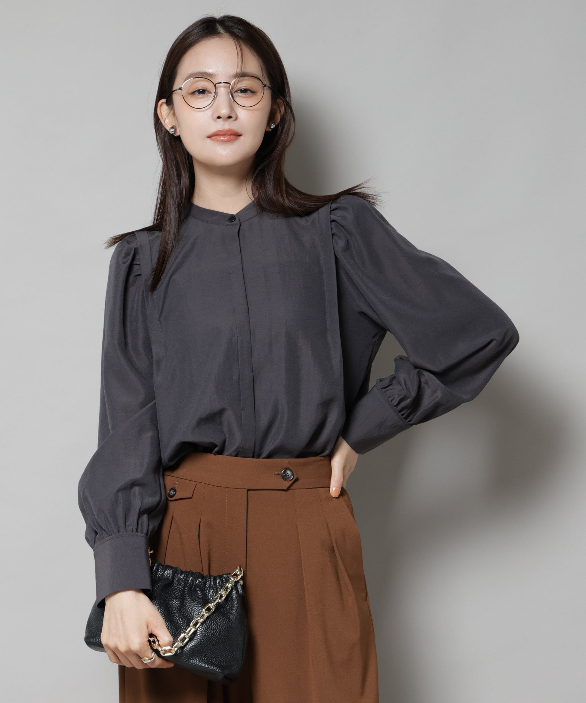 NANO universe ショルダーギャザーブラウス ナノユニバース トップス シャツ・ブラウス グレー ブルー【送料無料】のサムネイル