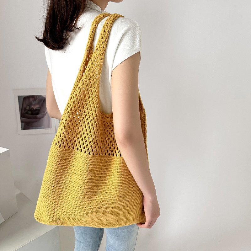 【SALE／24%OFF】COCOMOMO ナチュラルで大人可愛いショルダーバッグ ニットバッグ トートバッグ大容量 ココモモ バッグ ショルダーバッグ ホワイト イエロー ベージュ ブラック ブルー ブラウン グレー グリーン