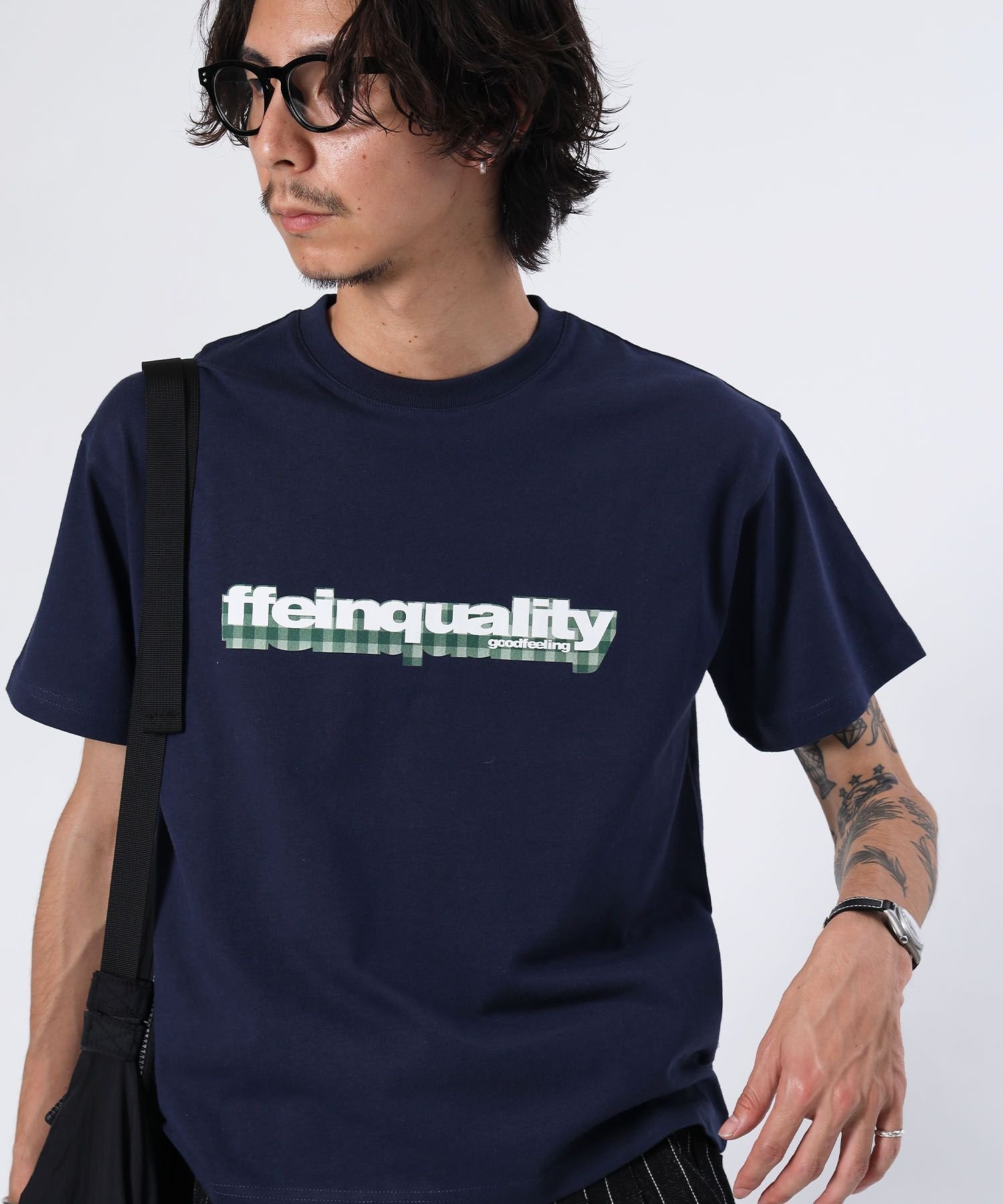 FFEIN 【FFEIN(フェイン)】立体チェックプリントロゴショート丈Tシャツ/ クルーネック 半袖 刺繍 【短丈】 ナバル トップス カットソー・Tシャツ ホワイト ネイビー ブルー ブラック