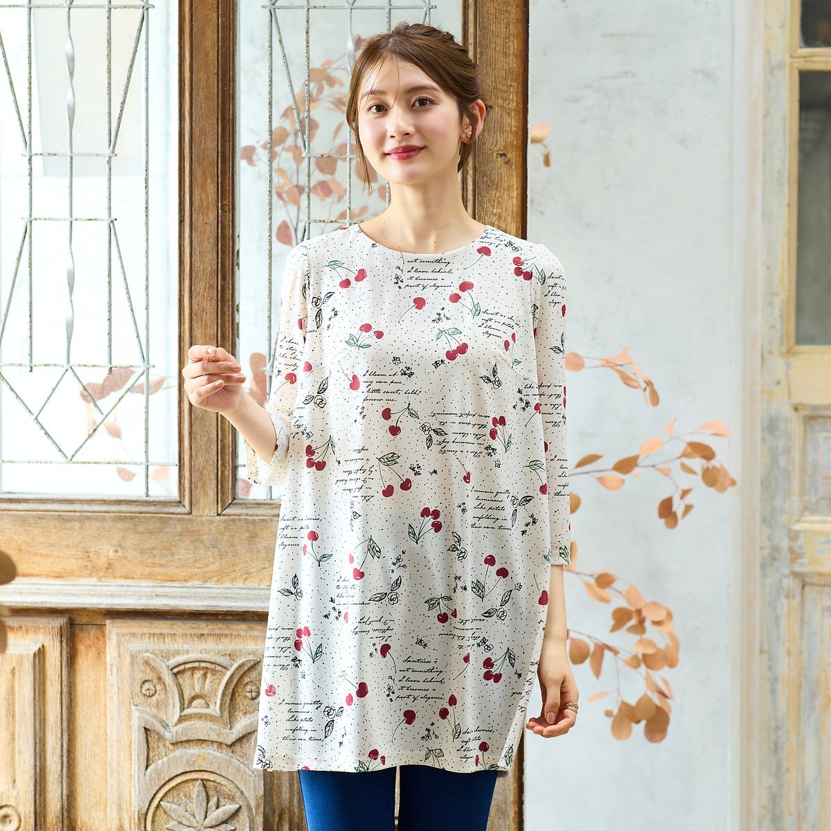 Rose Tiara ロゴチェリーチュニックワンピース ローズティアラ トップス カットソー・Tシャツ ブラック ホワイト