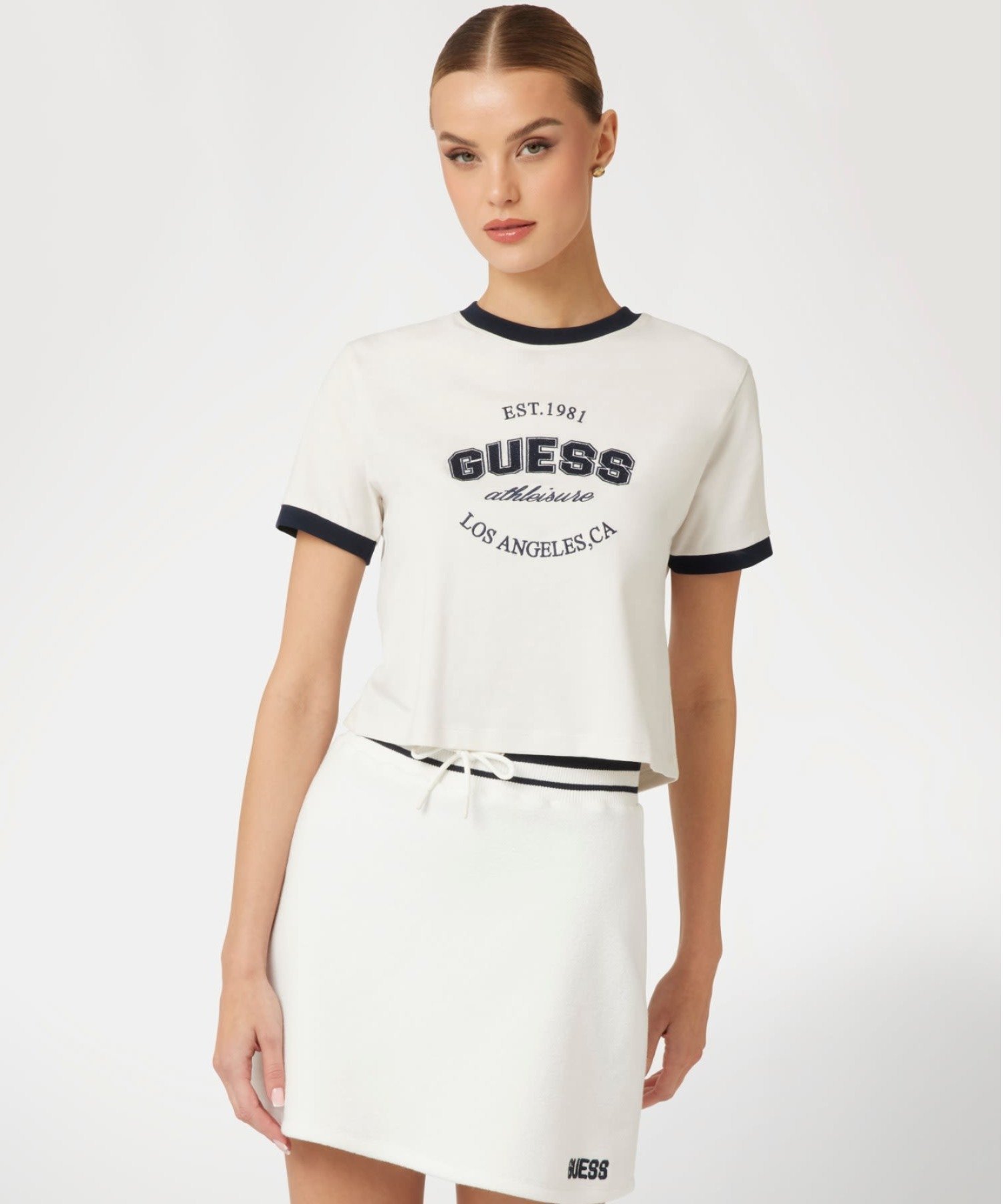 GUESS 半袖 Tシャツ(W)RAQUELLE Crop T-Shirt ゲス トップス カットソー・Tシャツ ホワイト ブラック