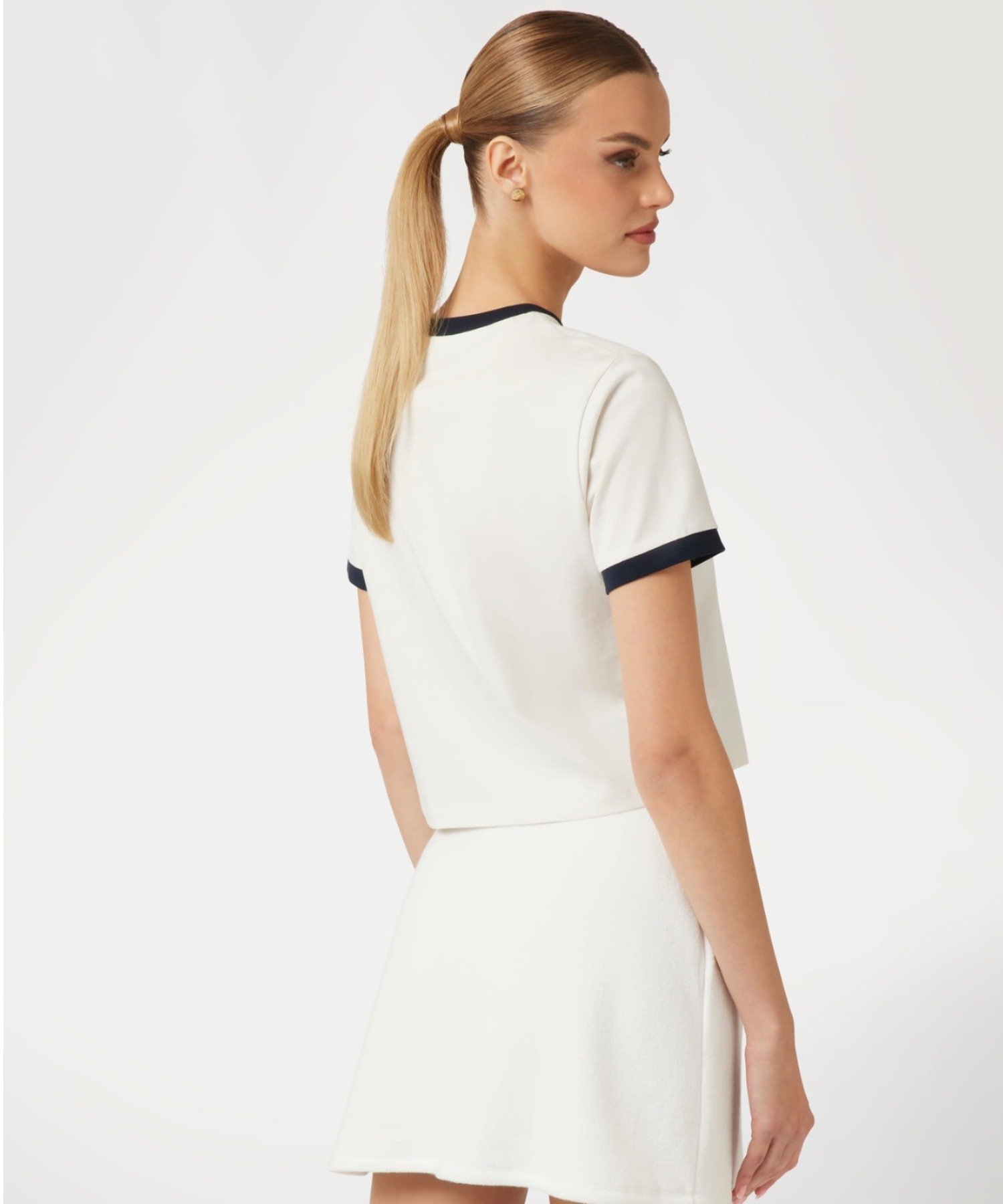 GUESS 半袖 Tシャツ(W)RAQUELLE Crop T-Shirt ゲス トップス カットソー・Tシャツ ホワイト ブラック