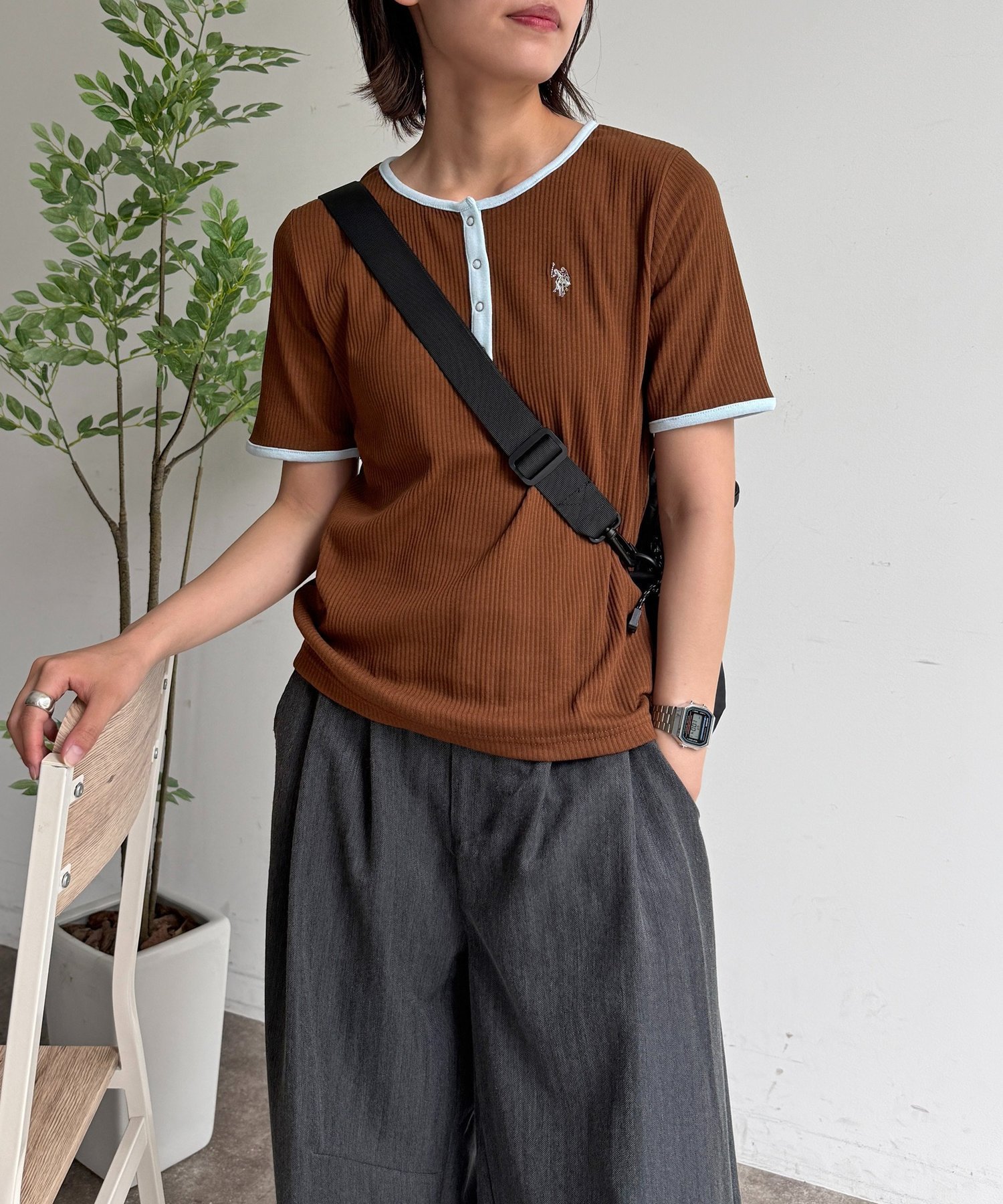 【U.S. POLO ASSN. 】ヘンリーネックリブ半袖T シーピーシーエム トップス カットソー・Tシャツ ネイビー ブラウン グレー ブラック ホワイト