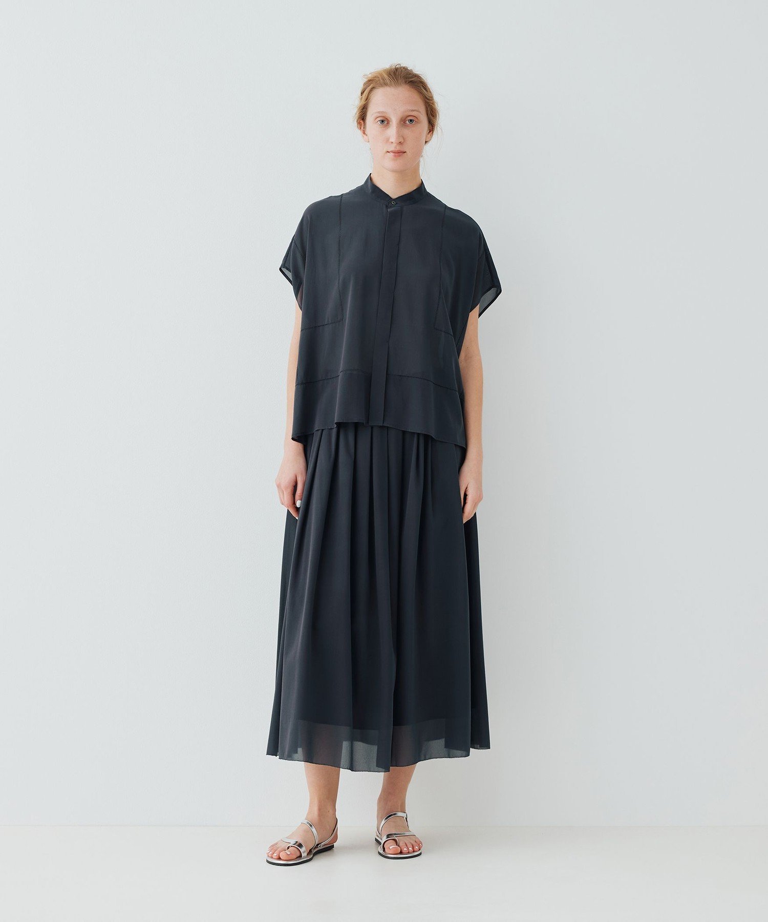 【SALE／40%OFF】GALERIE VIE ライトシルクストレッチ イージータックスカート トゥモローランド スカート その他のスカート ネイビー【送料無料】