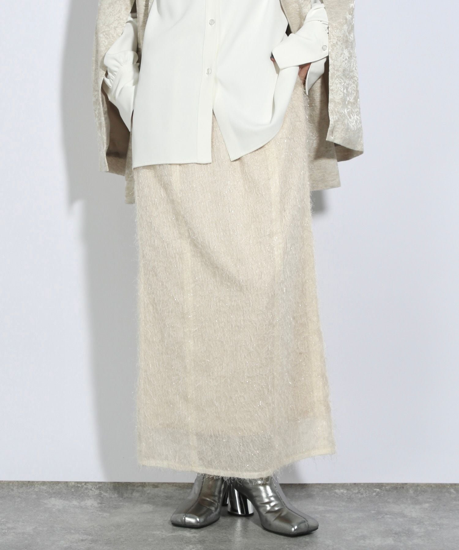 【SALE/40%OFF】HARE ラメフリンジナロースカート ハレ スカート ロング・マキシスカート ホワイト ブラック【送料無料】