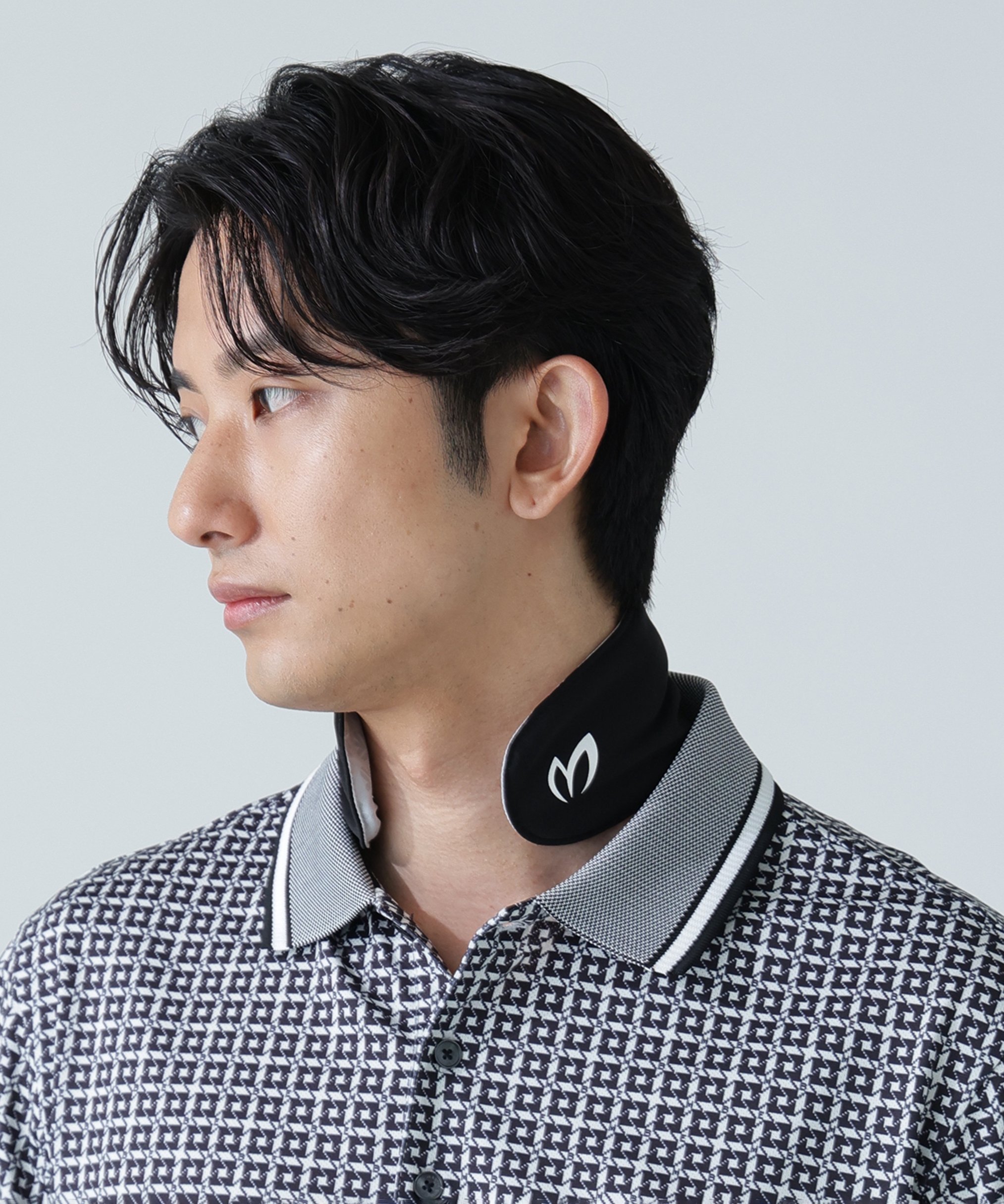 MASTER BUNNY EDITION 氷撃ネッククーラー (UNISEX) マスターバニーエディション アクセサリー・腕時計..