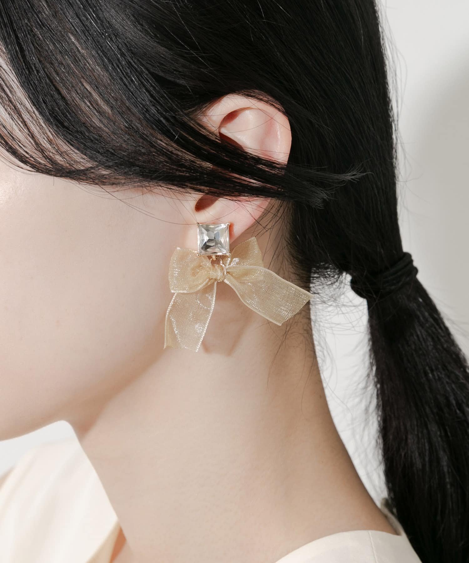 SMELLY スクエアビジューリボンイヤリング スメリー アクセサリー・腕時計 イヤリング・イヤーカフ