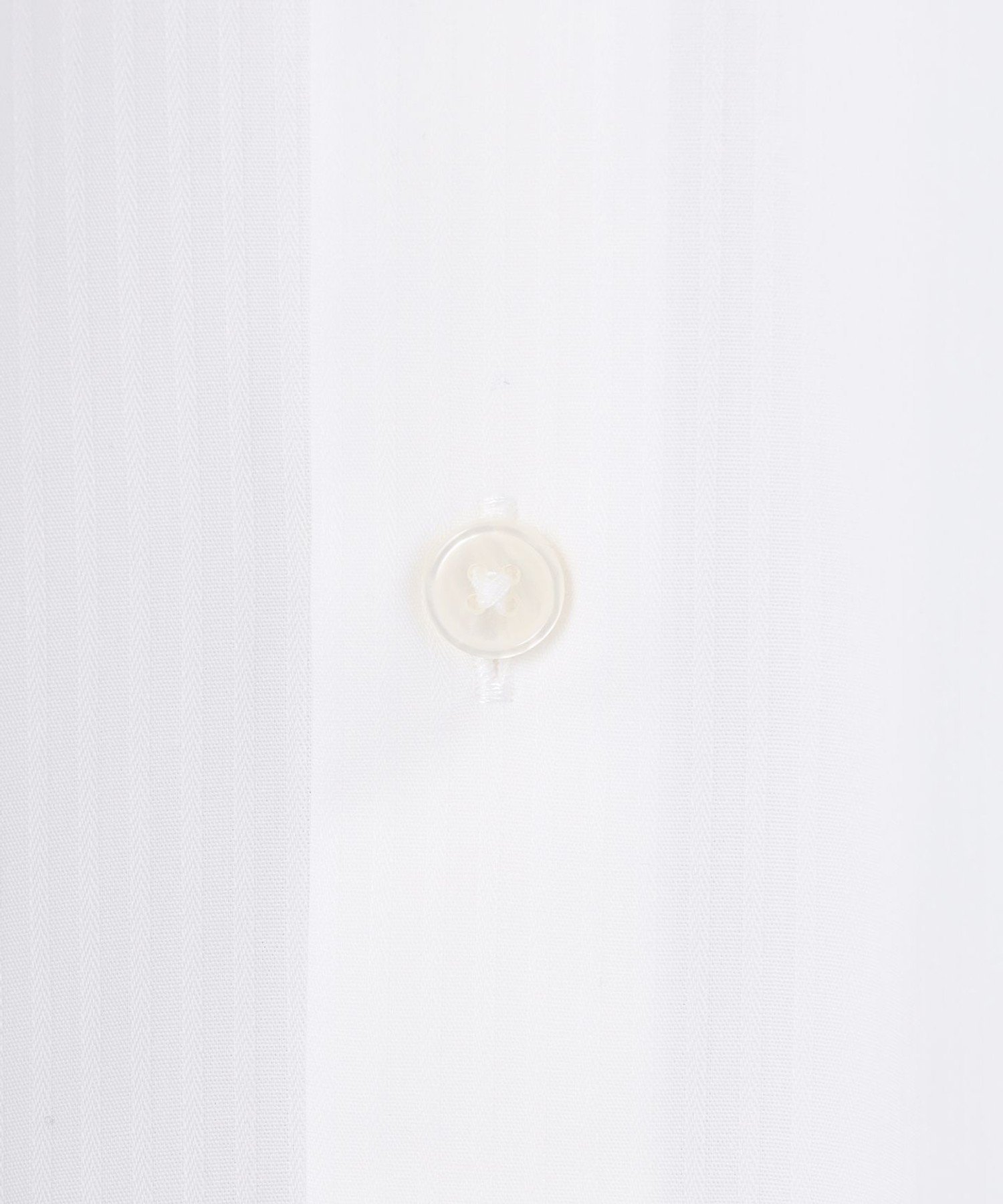 【形態安定】PREMIUMPLEATS_セミワイドカラー _織柄_通年ドレスシャツ(26年モデル) ゴタイリク トップス シャツ・ブラウス ホワイト