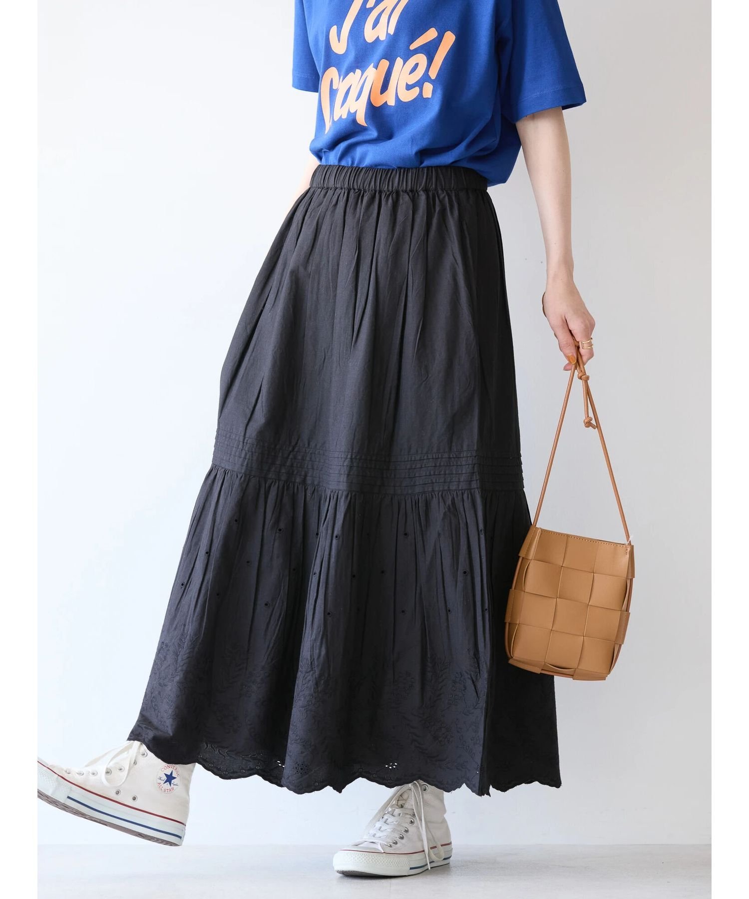 AMERICAN HOLIC インドCottonスカラップ刺繍スカート/フェミニン/綿100%/ウエストゴム/フレアスカート/春/24SS アメリカン ホリック スカート その他のスカート ブラック ホワイト【送料無料】のサムネイル