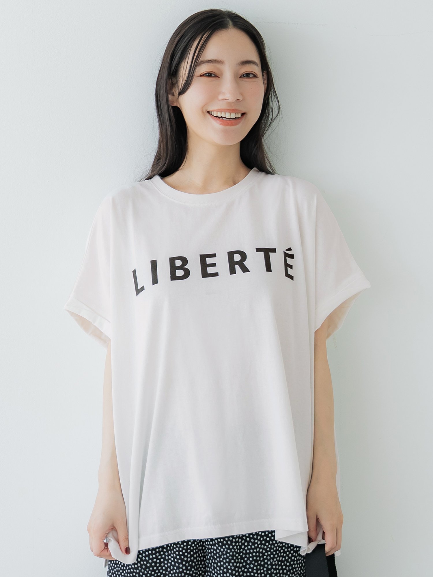 coca ロールアップスリーブロゴTシャツ コカ トップス カットソー・Tシャツ ブラウン ホワイトのサムネイル