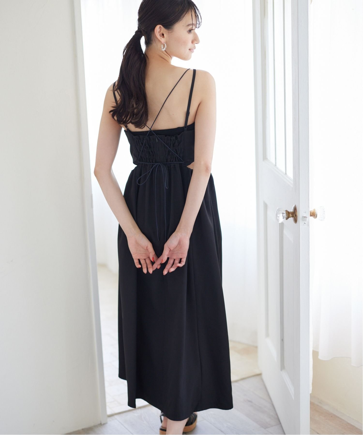 【SALE／44%OFF】mysty woman サイドオープンフレアキャミワンピース ミスティウーマン ワンピース・ドレス ワンピース ブラック ブルー ホワイト【送料無料】のサムネイル