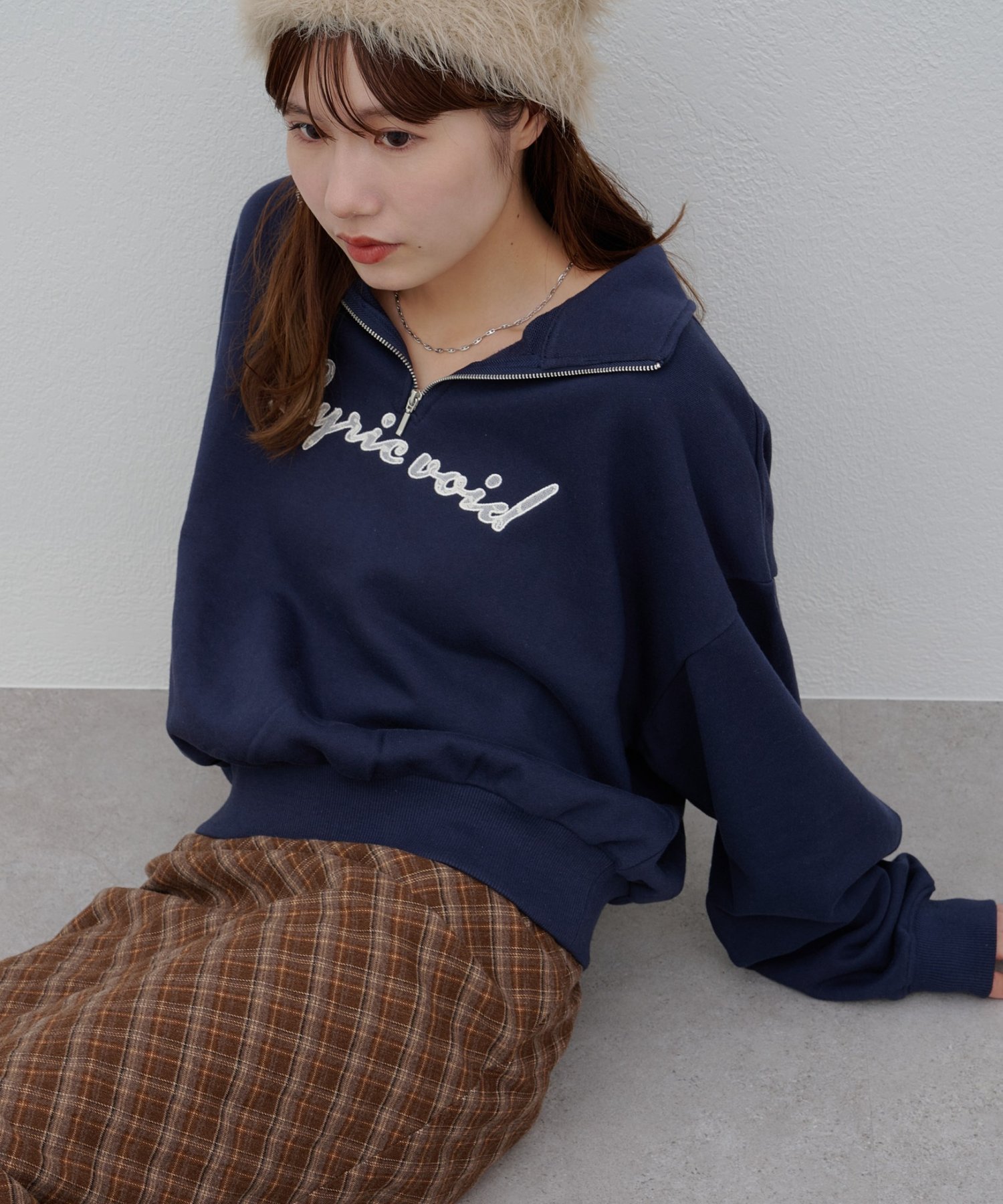 Discoat 【umm.】裏毛レースロゴハーフZIPプルオーバー ディスコート トップス カットソー・Tシャツ ネイビー【送料無料】のサムネイル