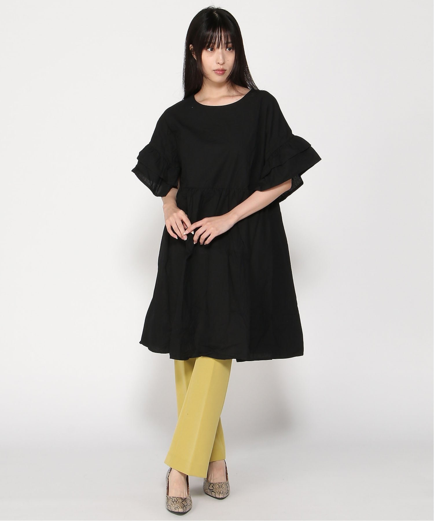 FReePLACe/(W)フリル5部袖 ブラウス ミニョントレフル ルームヨンマルサンセレクティッド トップス シャツ・ブラウス ブラック