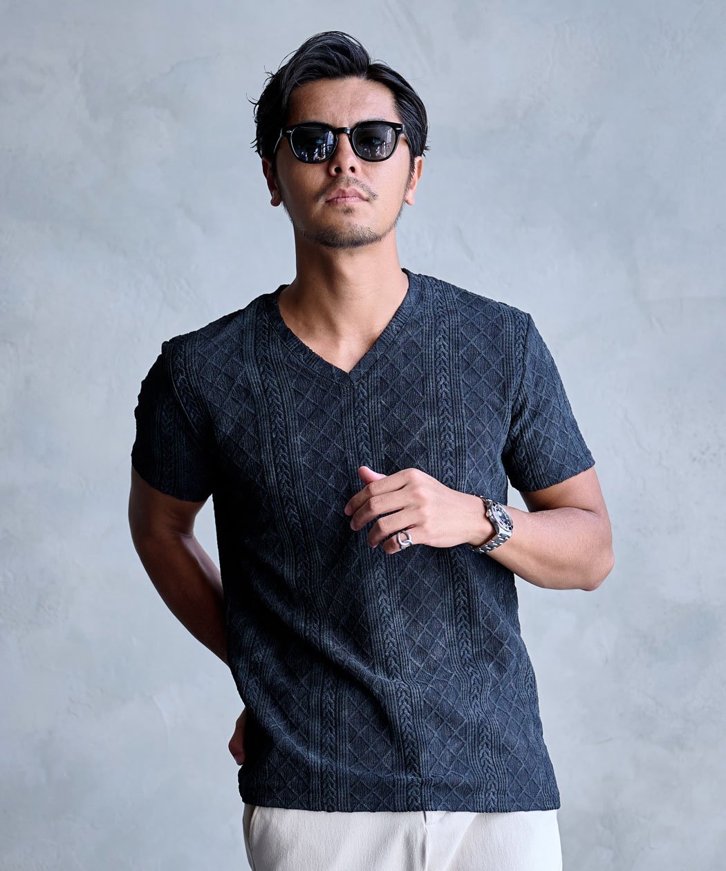 CavariA 汚し加工格子ケーブル半袖VネックTEE シルバーバレット トップス カットソー・Tシャツ ネイビー グレー ブラック