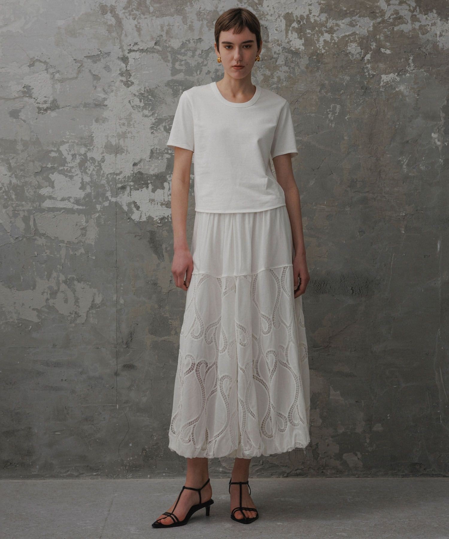 【SALE／50%OFF】ADAM ET ROPE' FEMME 【EMOELLE】エンブロイダリーレーススカート アダムエロペ スカート その他のスカート ブラック ホワイト【送料無料】