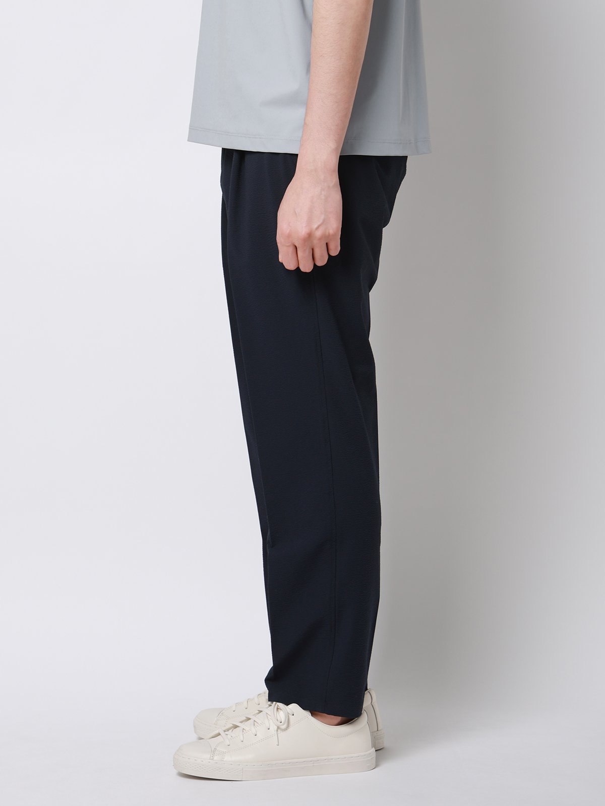 SUIT SQUARE FLAT タックテーパード ウォッシャブル ストレッチ シアサッカー 裾上げ済み スーツ スクエア パンツ その他のパンツ ネイビー