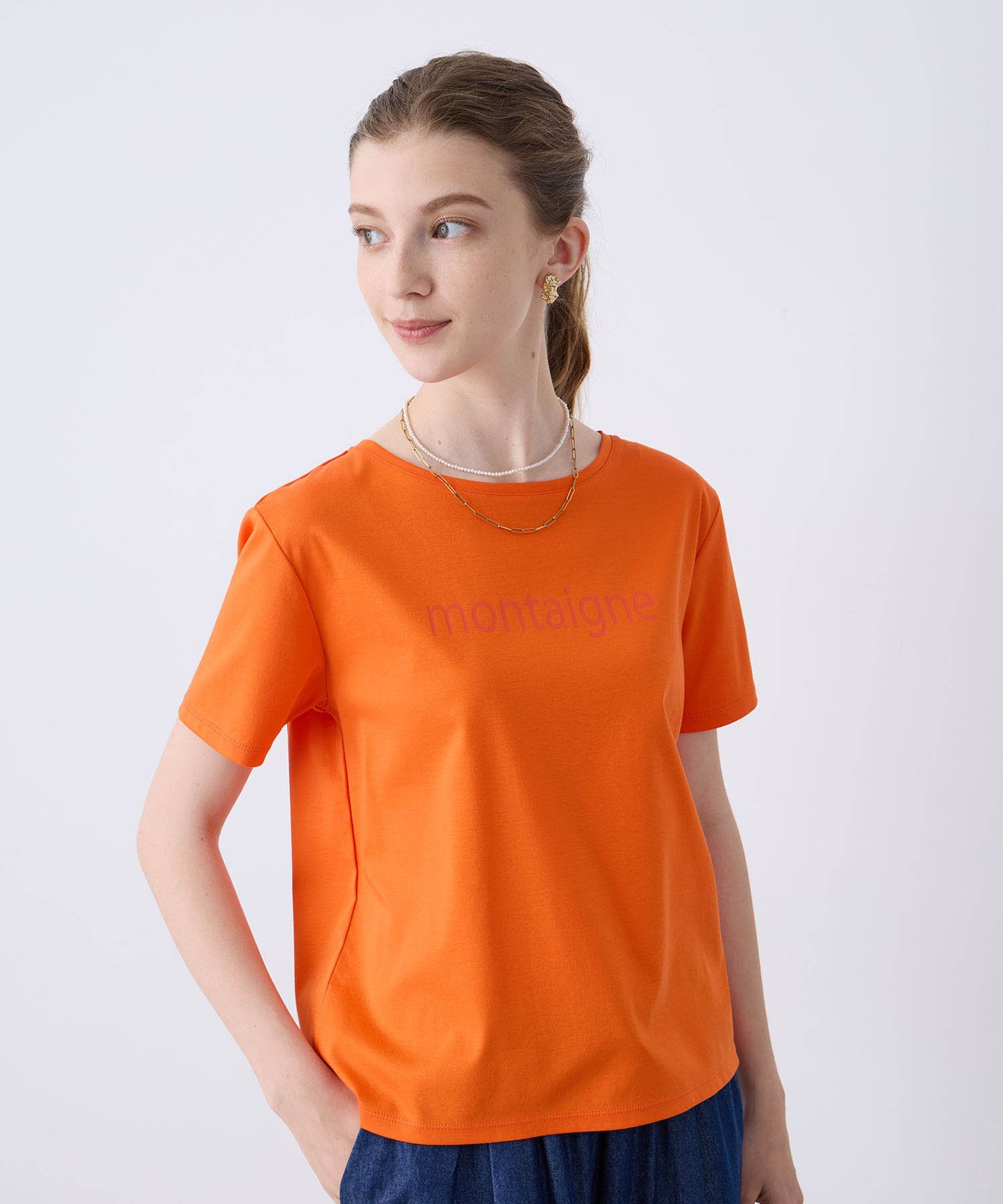 【SALE／50%OFF】LE SOUK HOLIDAY 【接触冷感】ロゴTシャツ ルスークホリデー トップス カットソー・Tシャツ ホワイト グレー オレンジ