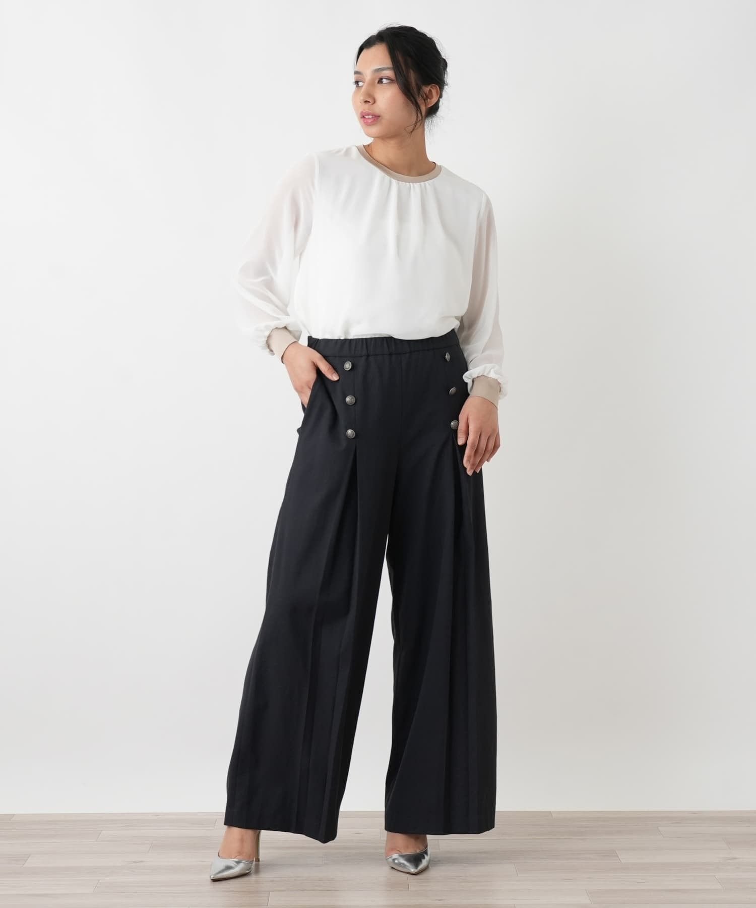 Leilian PLUS HOUSE フロントボタンタックワイドパンツ【NEMIKA】 レリアン プラスハウス パンツ その他のパンツ ホワイト ブラック