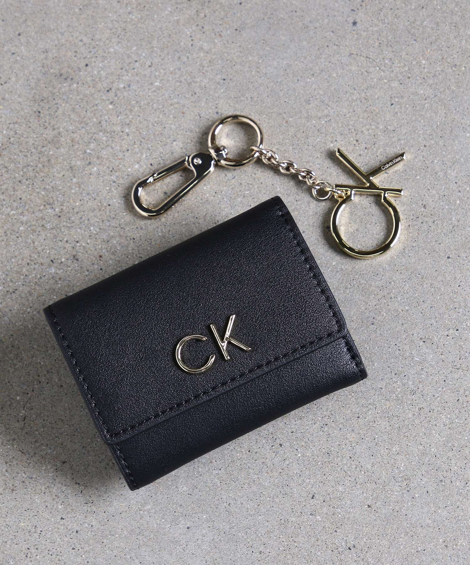 Calvin Klein Calvin Klein/(W)ڸåס Х󥯥饤  ȥ饤ե å å Calvin Klein K610016 Х󡦥饤 ʡޡեȡ¾ եȥå ֥å̵