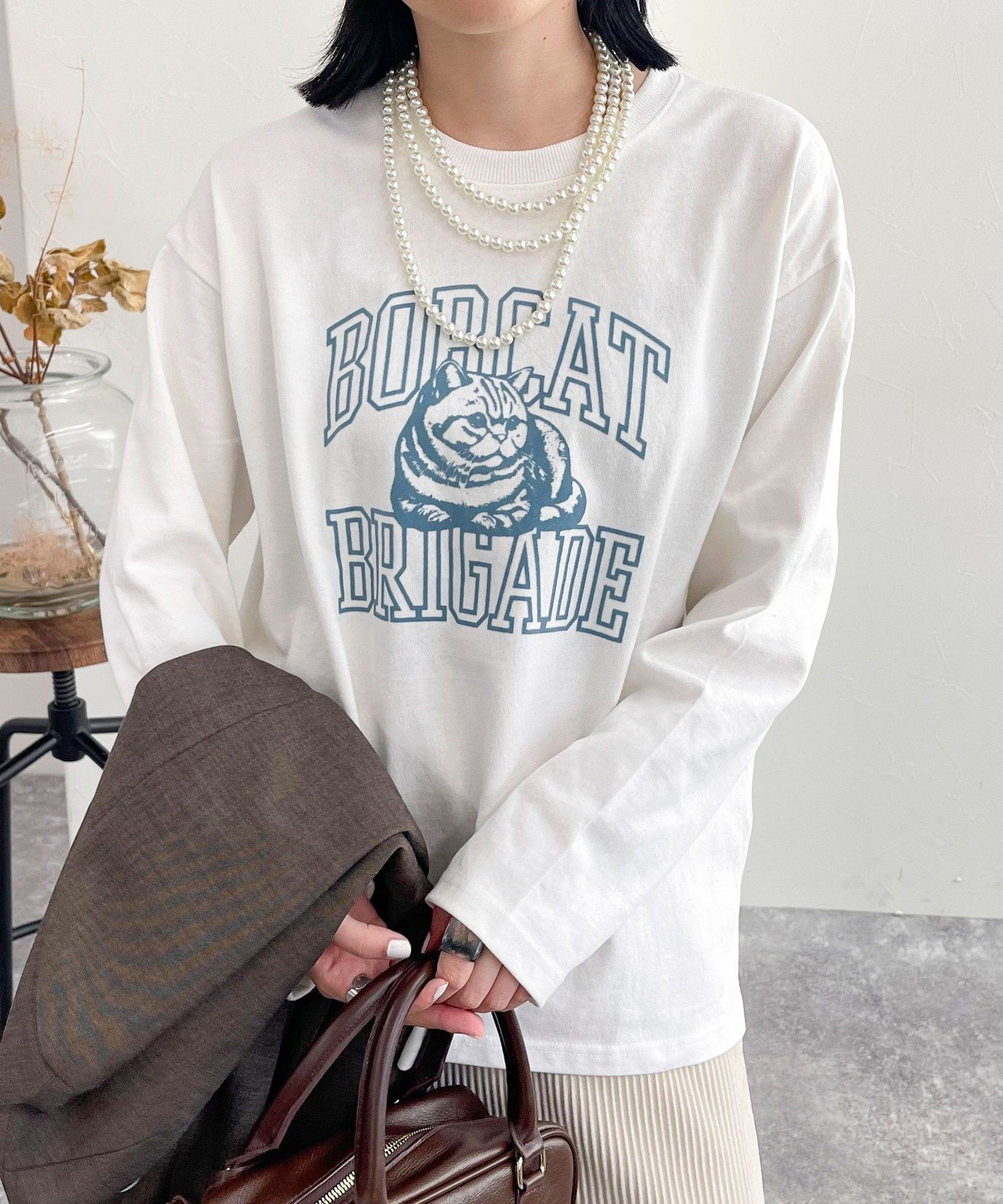 【SALE／41%OFF】fredy emue CATフロッキープリント ロンTシャツ フレディ アンド グロスター トップス カットソー・Tシャツ ホワイト グレー【送料無料】のサムネイル