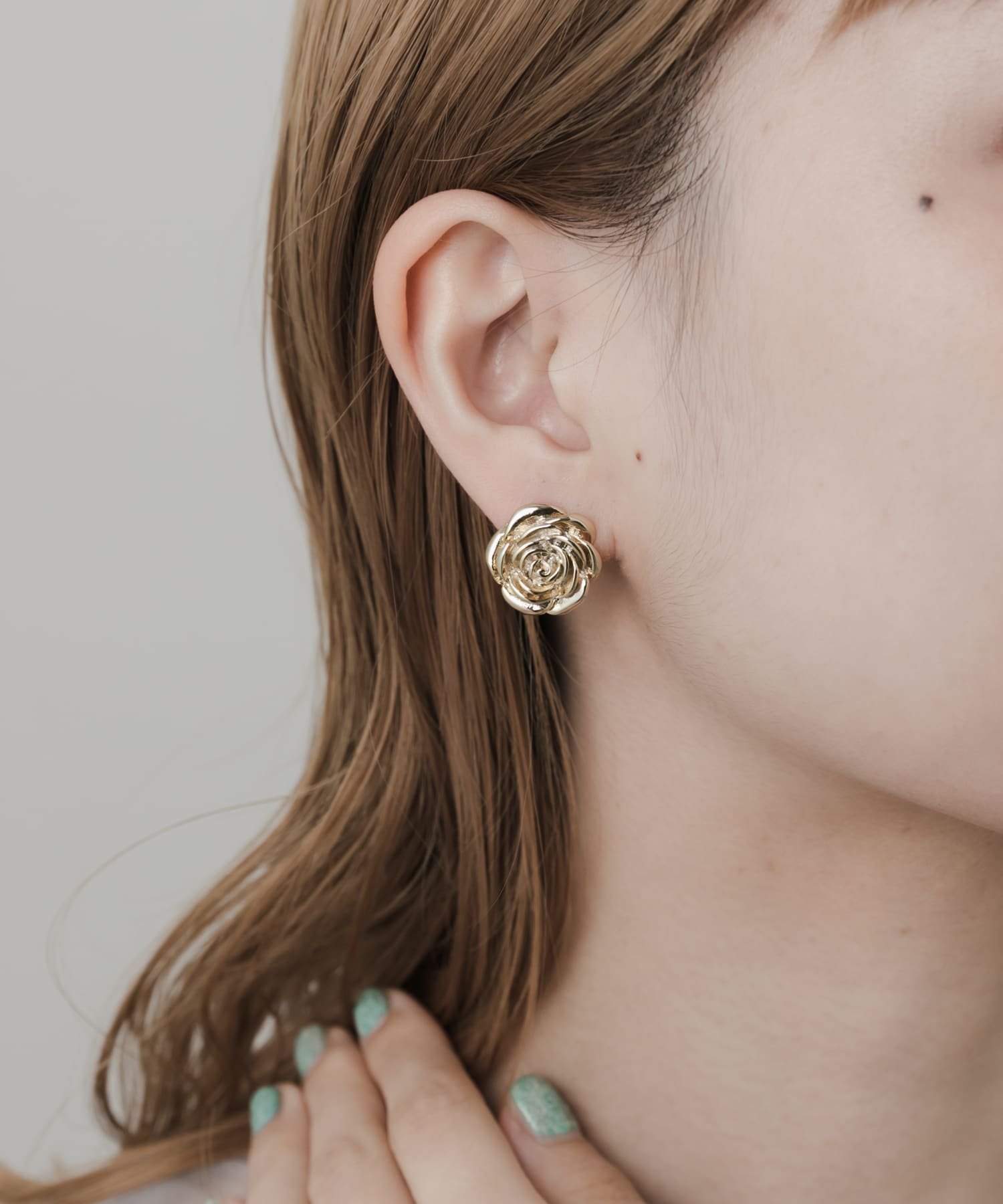 【SALE/50%OFF】SMELLY メタルローズイヤリング スメリー アクセサリー・腕時計 イヤリング・イヤーカフ ゴールド