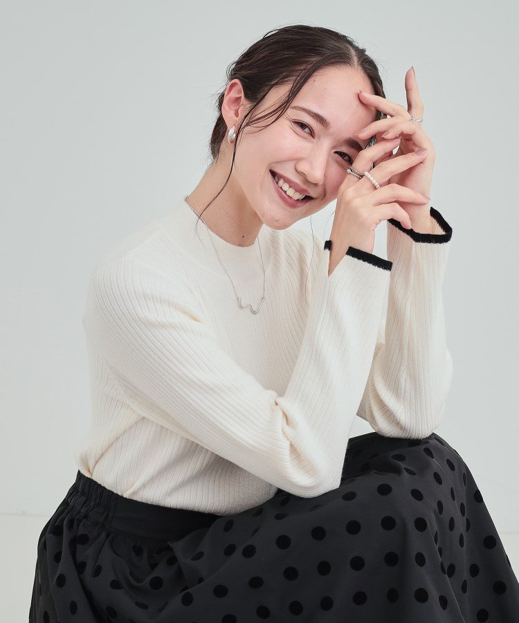 【SALE／20%OFF】SHOO・LA・RUE 【洗える】1枚でこなれ見え 配色ライン リブハイネックニット シューラルー トップス ニット ホワイト グレー ブラック オレンジ ブルーのサムネイル