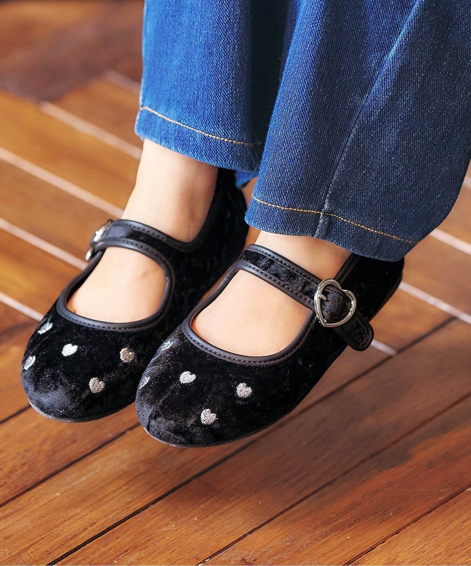 apres les cours ハート刺繍ベロアメリージェーンパンプス エフオーオンラインストア シューズ・靴 その他のシューズ・靴 ブラック